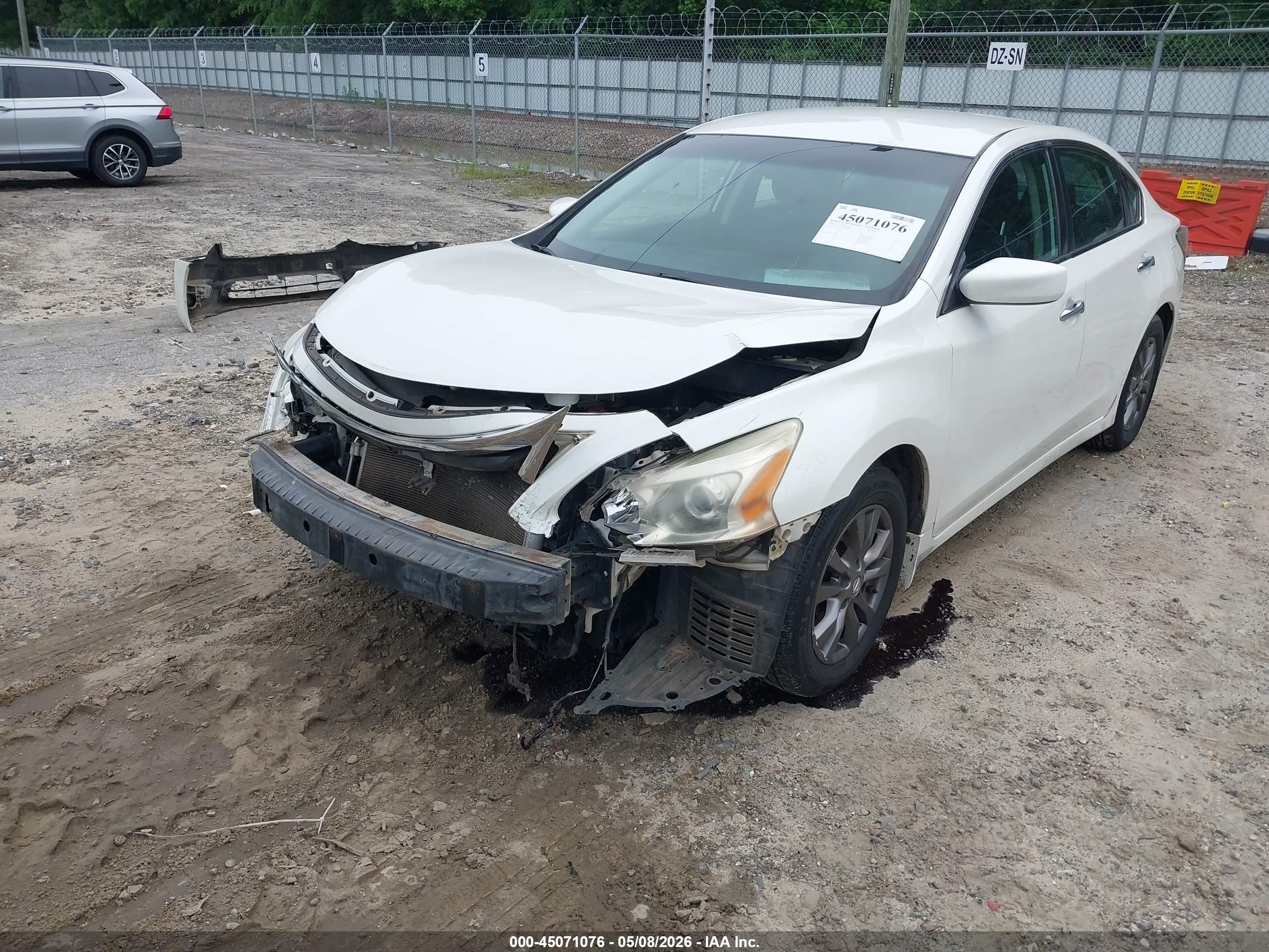 2015 Nissan Altima 2.5 S White vin: 1N4AL3AP2FC498949