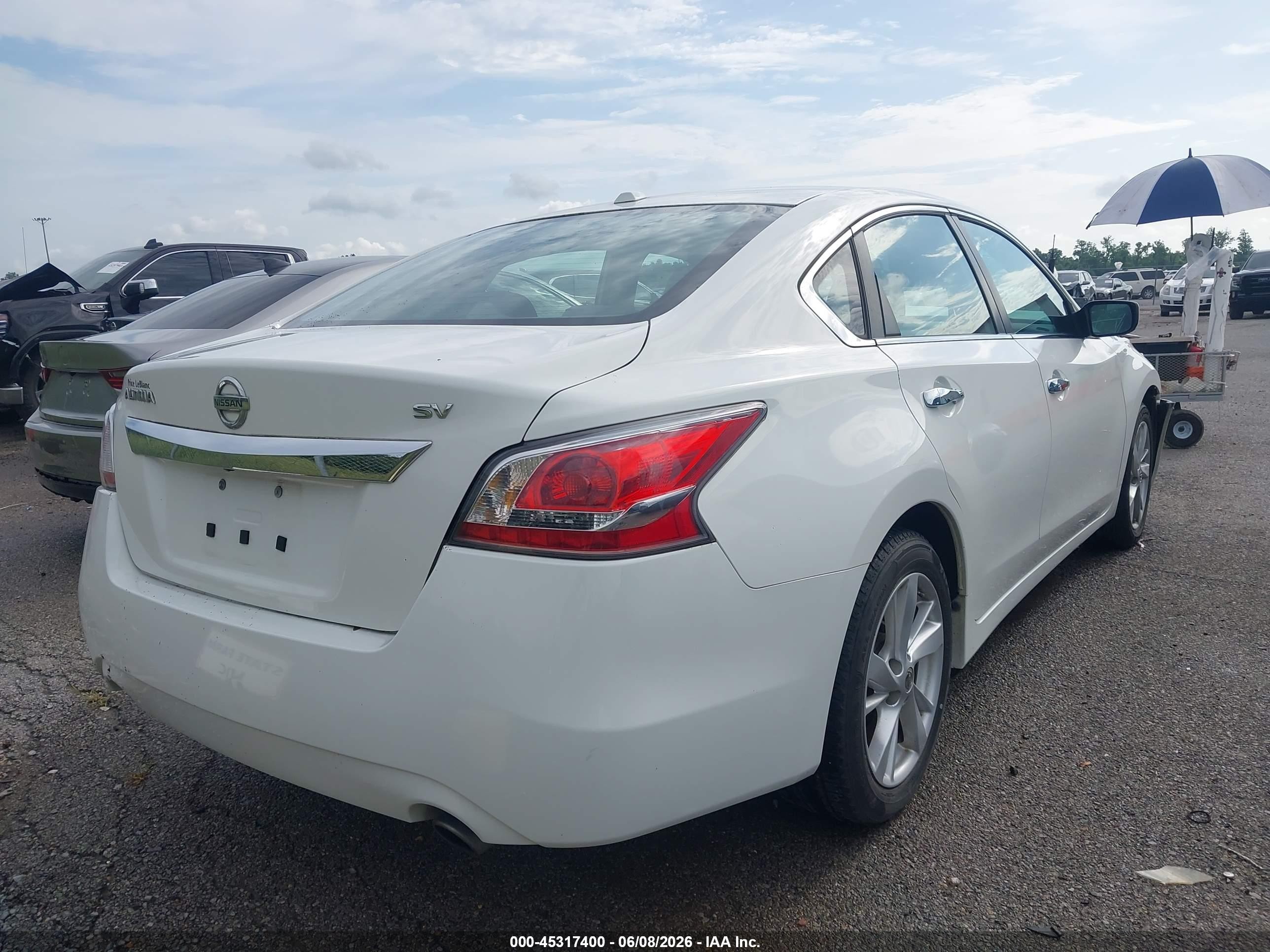 2015 Nissan Altima 2.5 Sv White vin: 1N4AL3AP2FC577599