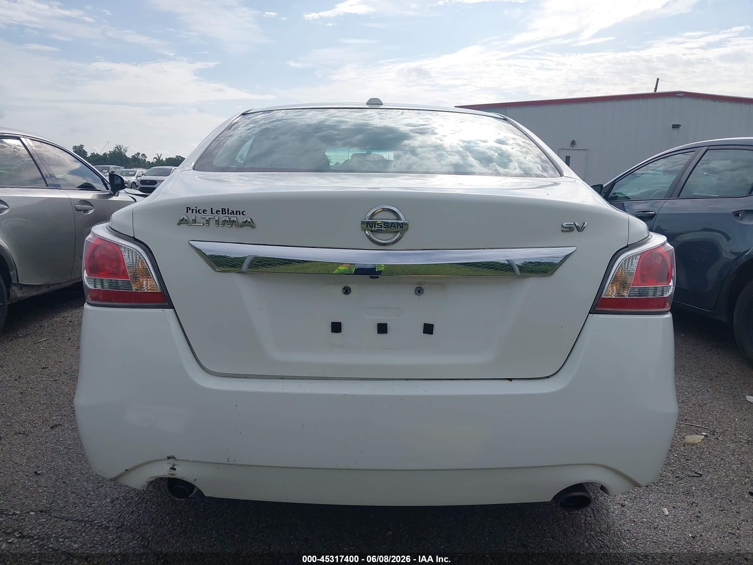 2015 Nissan Altima 2.5 Sv White vin: 1N4AL3AP2FC577599
