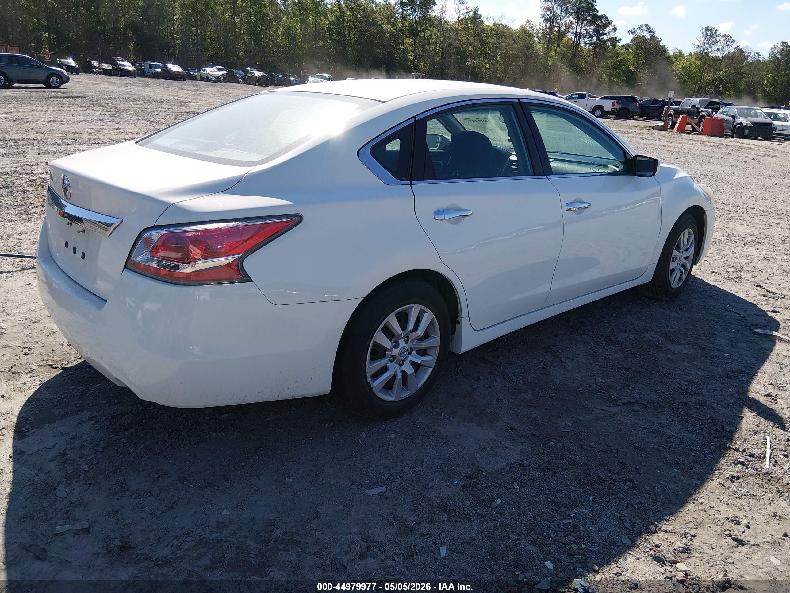 2015 Nissan Altima 2.5 White vin: 1N4AL3AP2FC591146