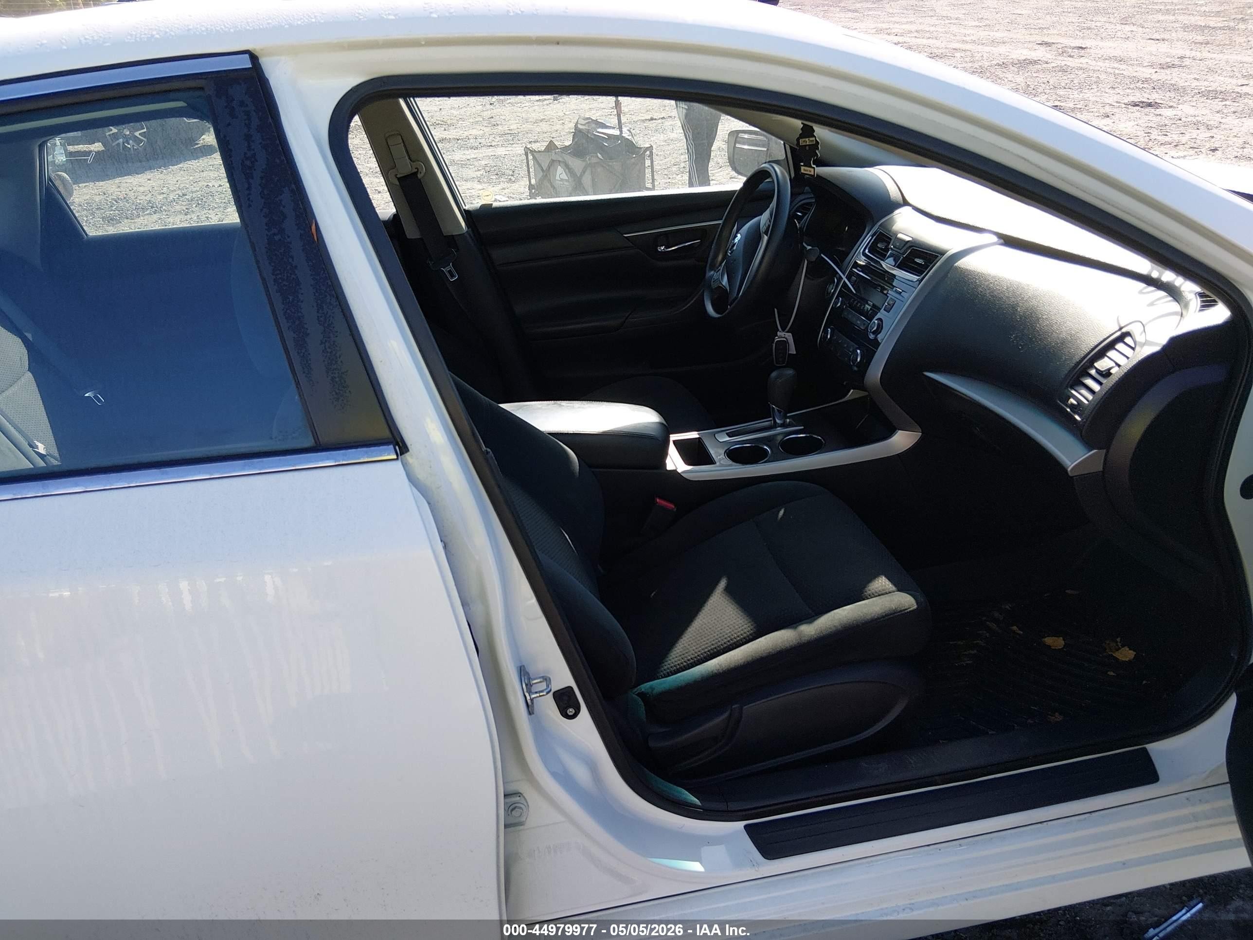 2015 Nissan Altima 2.5 White vin: 1N4AL3AP2FC591146