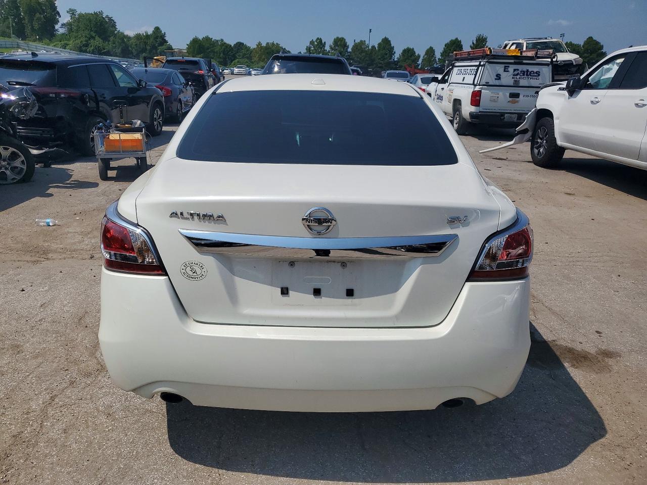 2015 Nissan Altima 2.5 Sv White vin: 1N4AL3AP2FC594192
