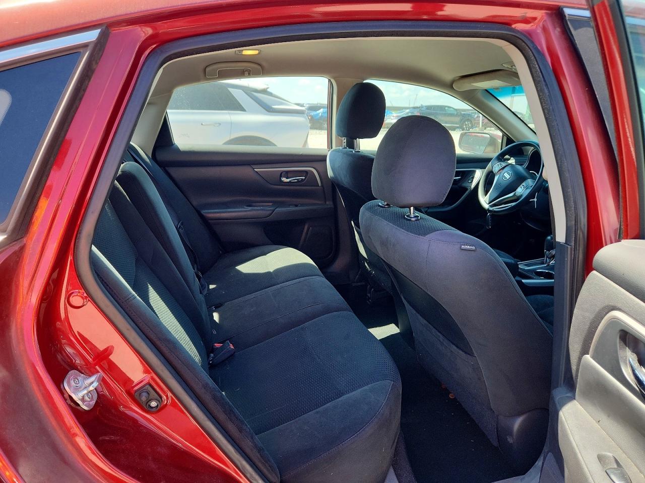 2015 Nissan Altima 2.5 S Red vin: 1N4AL3AP2FC596296