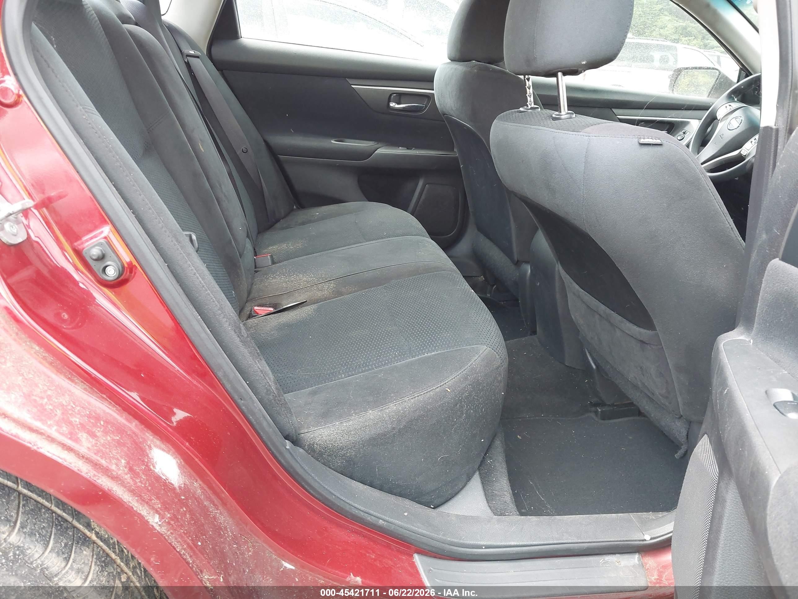 2015 Nissan Altima 2.5/2.5 S/2.5 Sl/2.5 Sv Red vin: 1N4AL3AP2FN300603