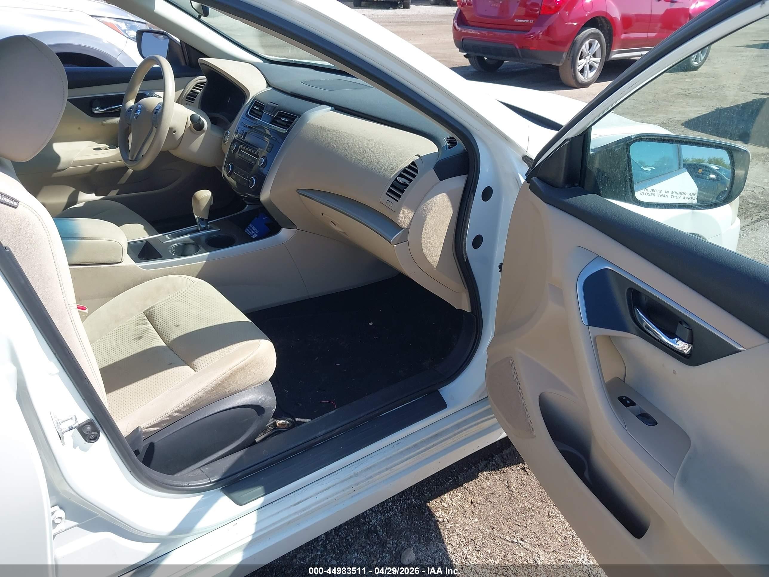 2015 Nissan Altima 2.5/2.5 S/2.5 Sl/2.5 Sv White vin: 1N4AL3AP2FN302853