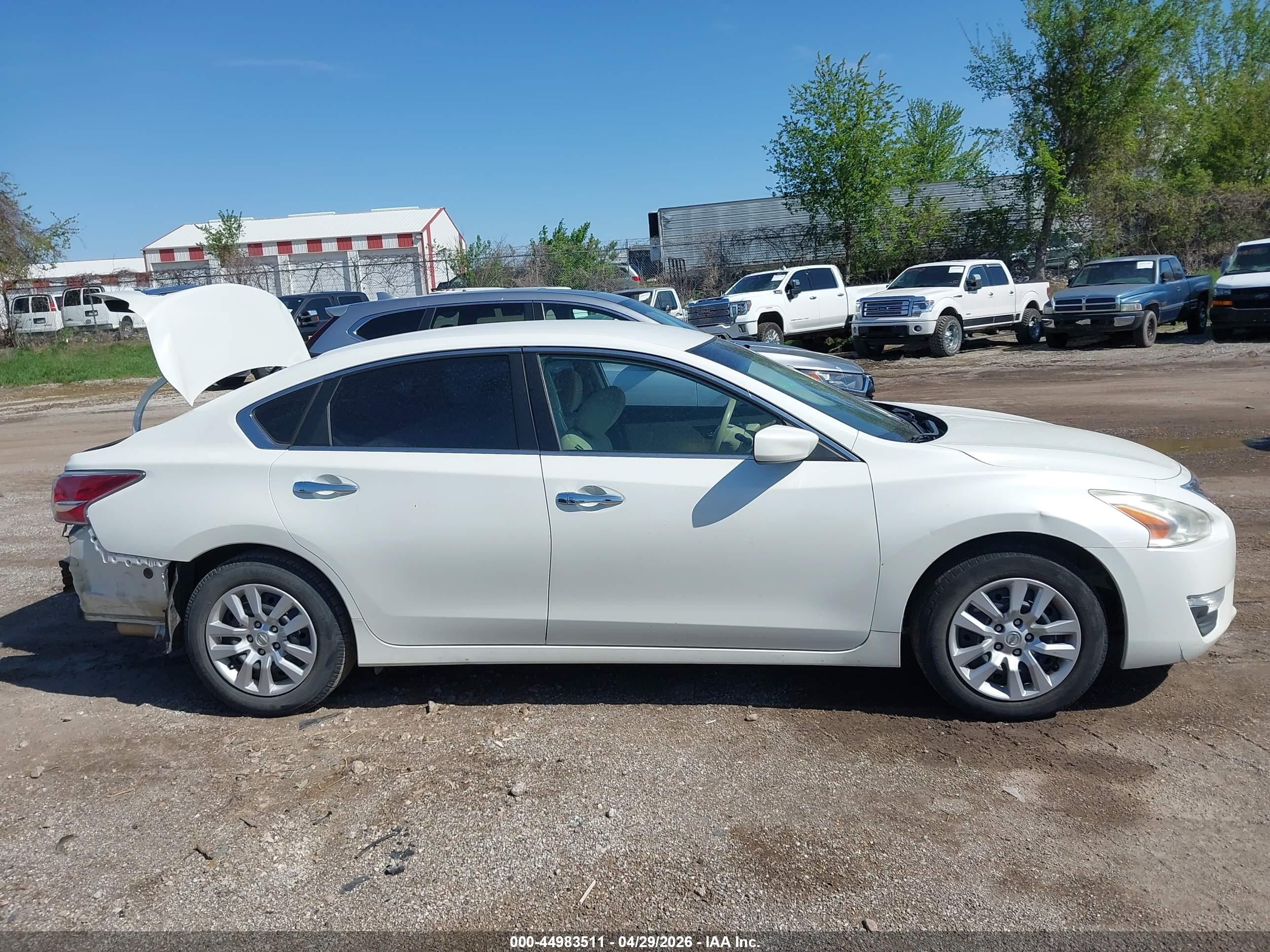 2015 Nissan Altima 2.5/2.5 S/2.5 Sl/2.5 Sv White vin: 1N4AL3AP2FN302853