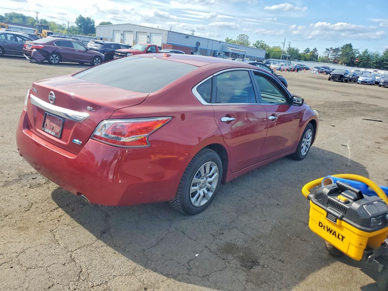 2015 Nissan Altima 2.5 S Red vin: 1N4AL3AP2FN310810