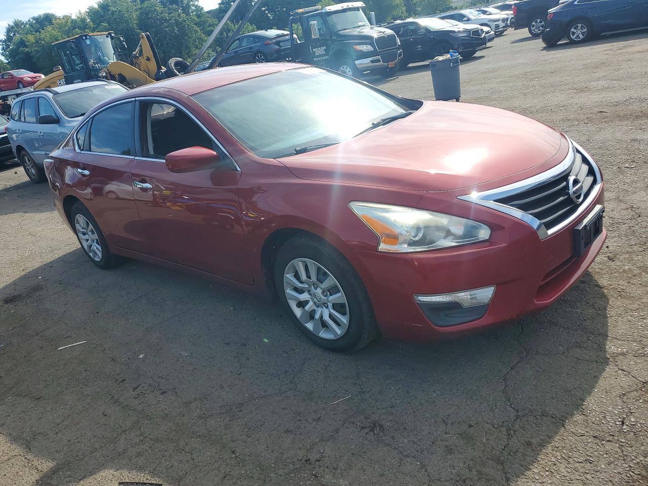 2015 Nissan Altima 2.5 S Red vin: 1N4AL3AP2FN310810