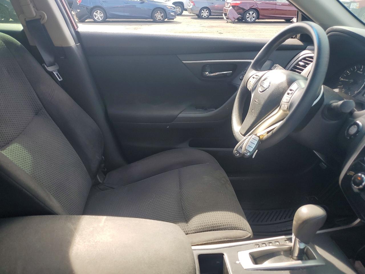 2015 Nissan Altima 2.5 S Red vin: 1N4AL3AP2FN310810