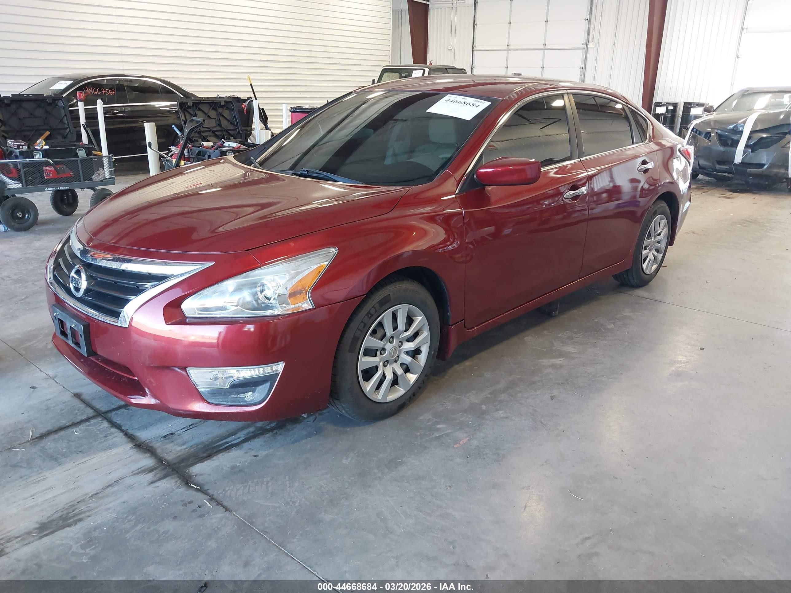 2015 Nissan Altima 2.5 S Red vin: 1N4AL3AP2FN313741