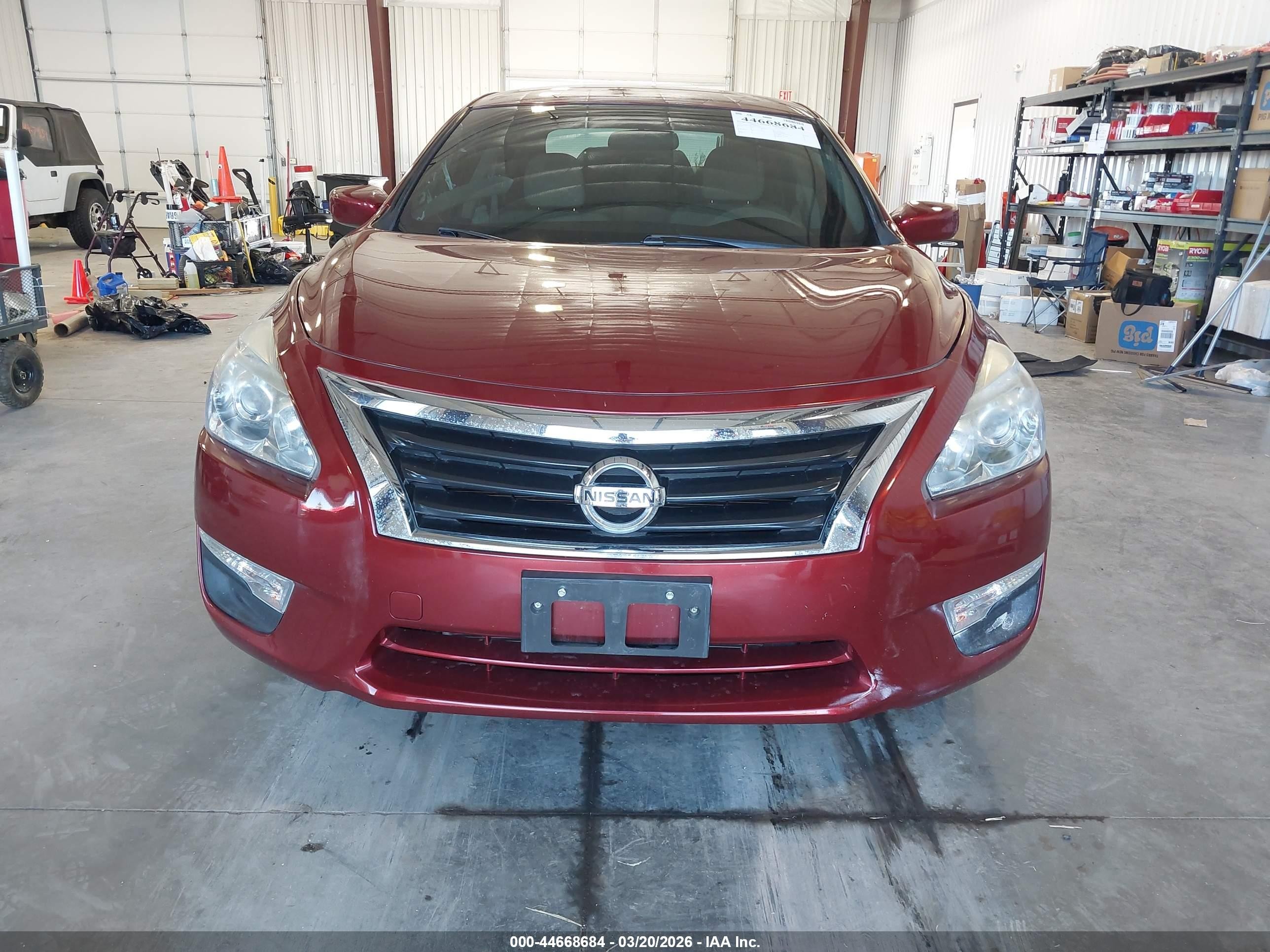 2015 Nissan Altima 2.5 S Red vin: 1N4AL3AP2FN313741