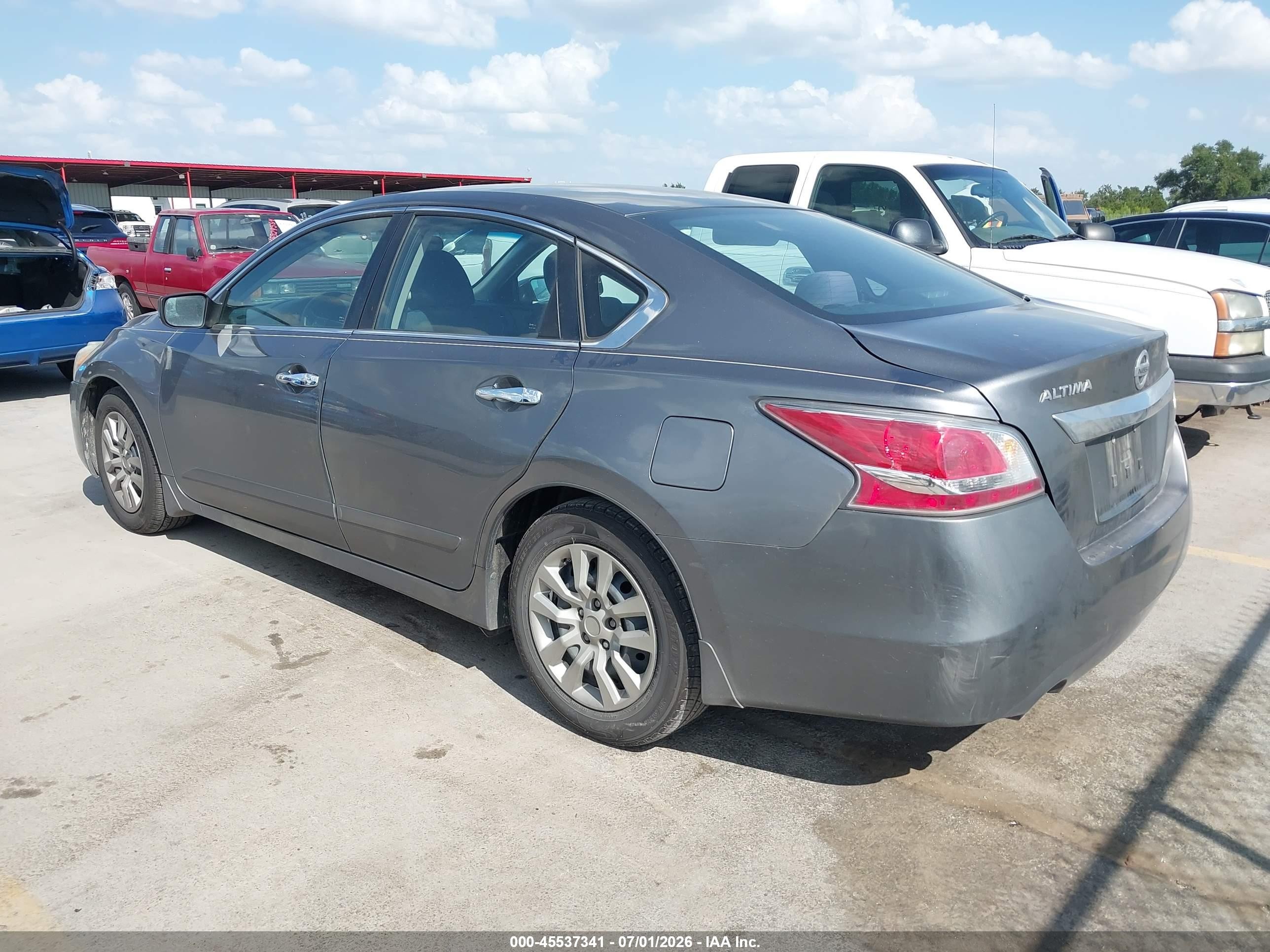 2015 Nissan Altima 2.5 S Серый vin: 1N4AL3AP2FN318339