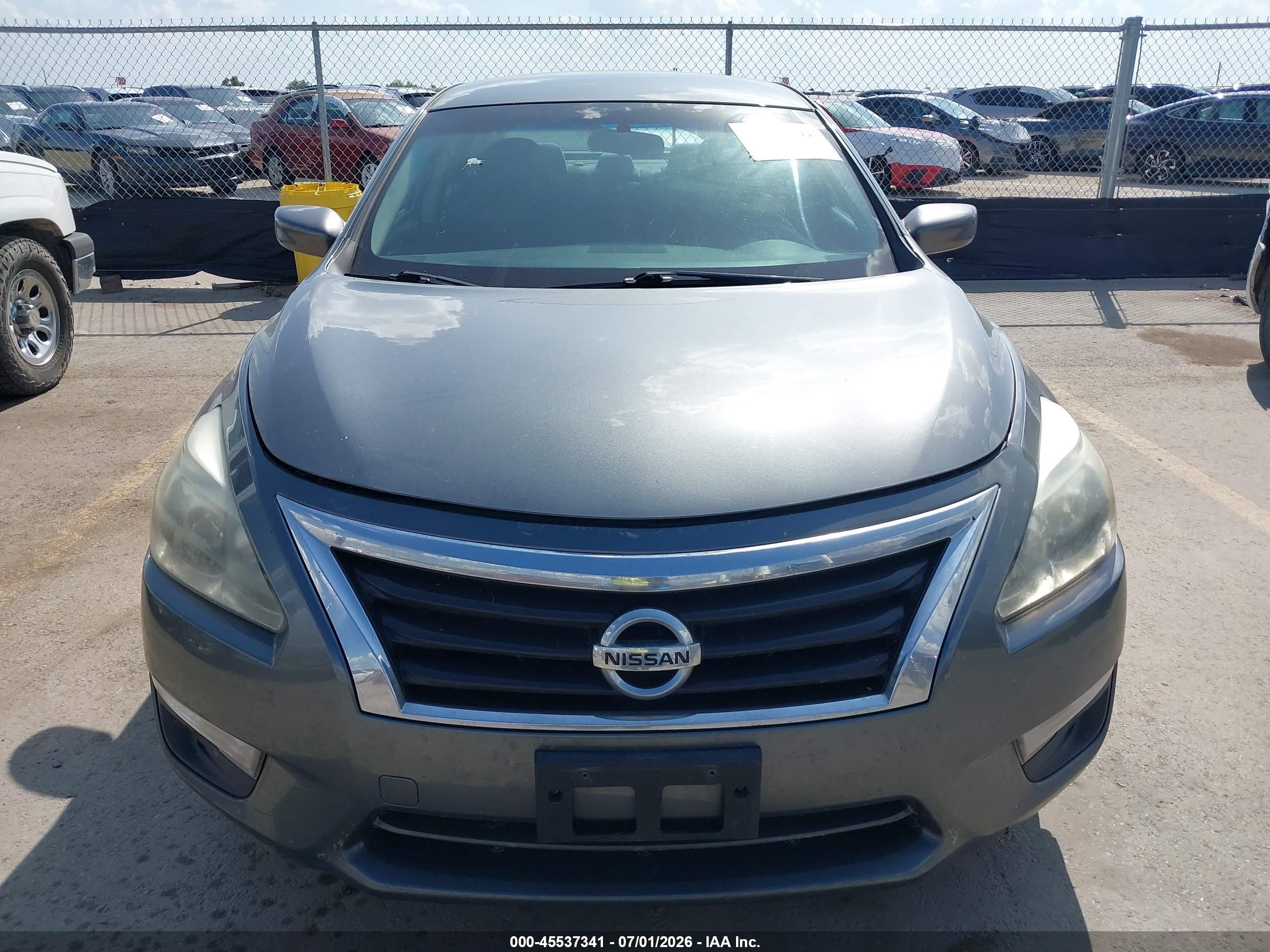 2015 Nissan Altima 2.5 S Серый vin: 1N4AL3AP2FN318339