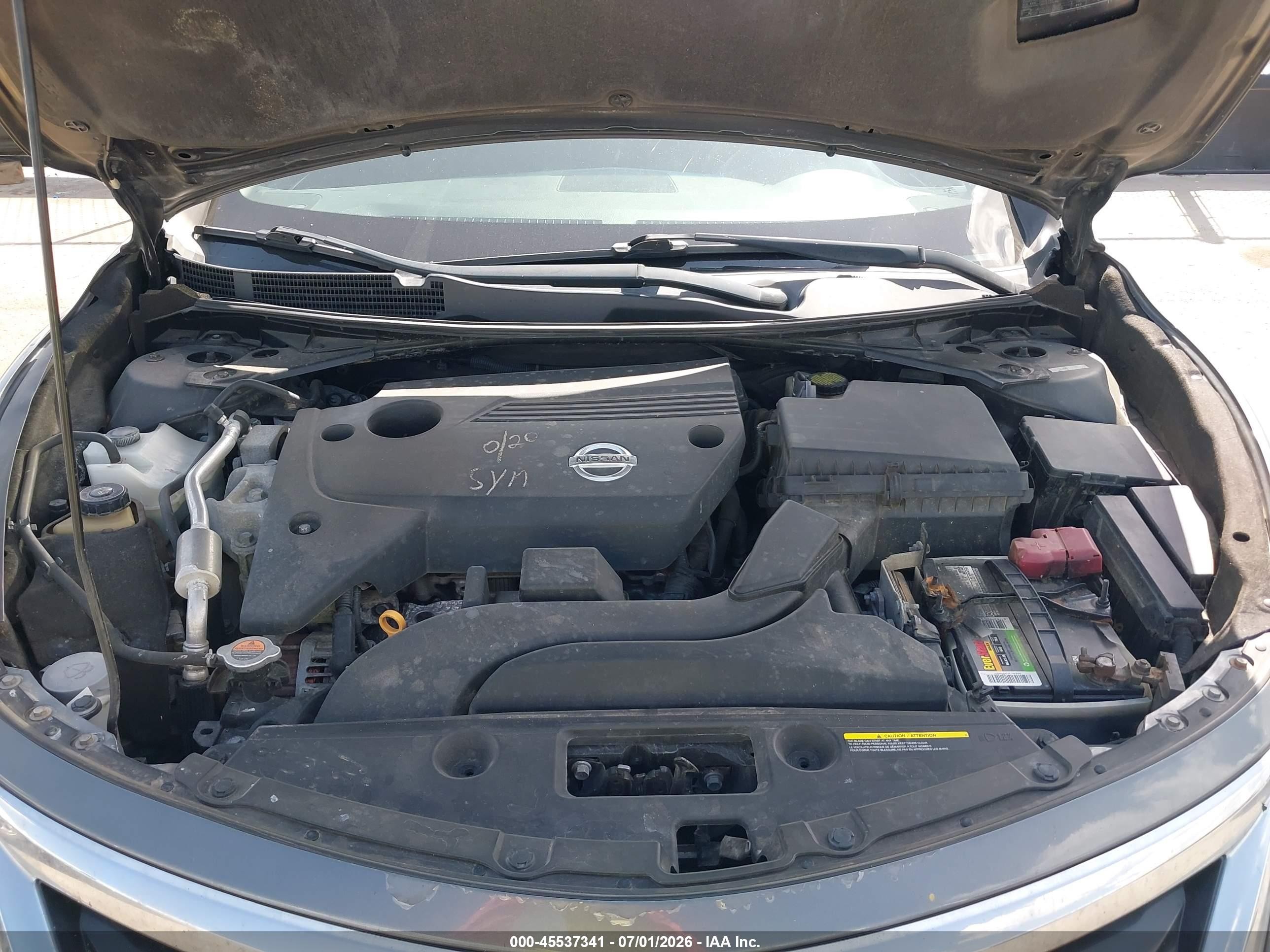 2015 Nissan Altima 2.5 S Серый vin: 1N4AL3AP2FN318339