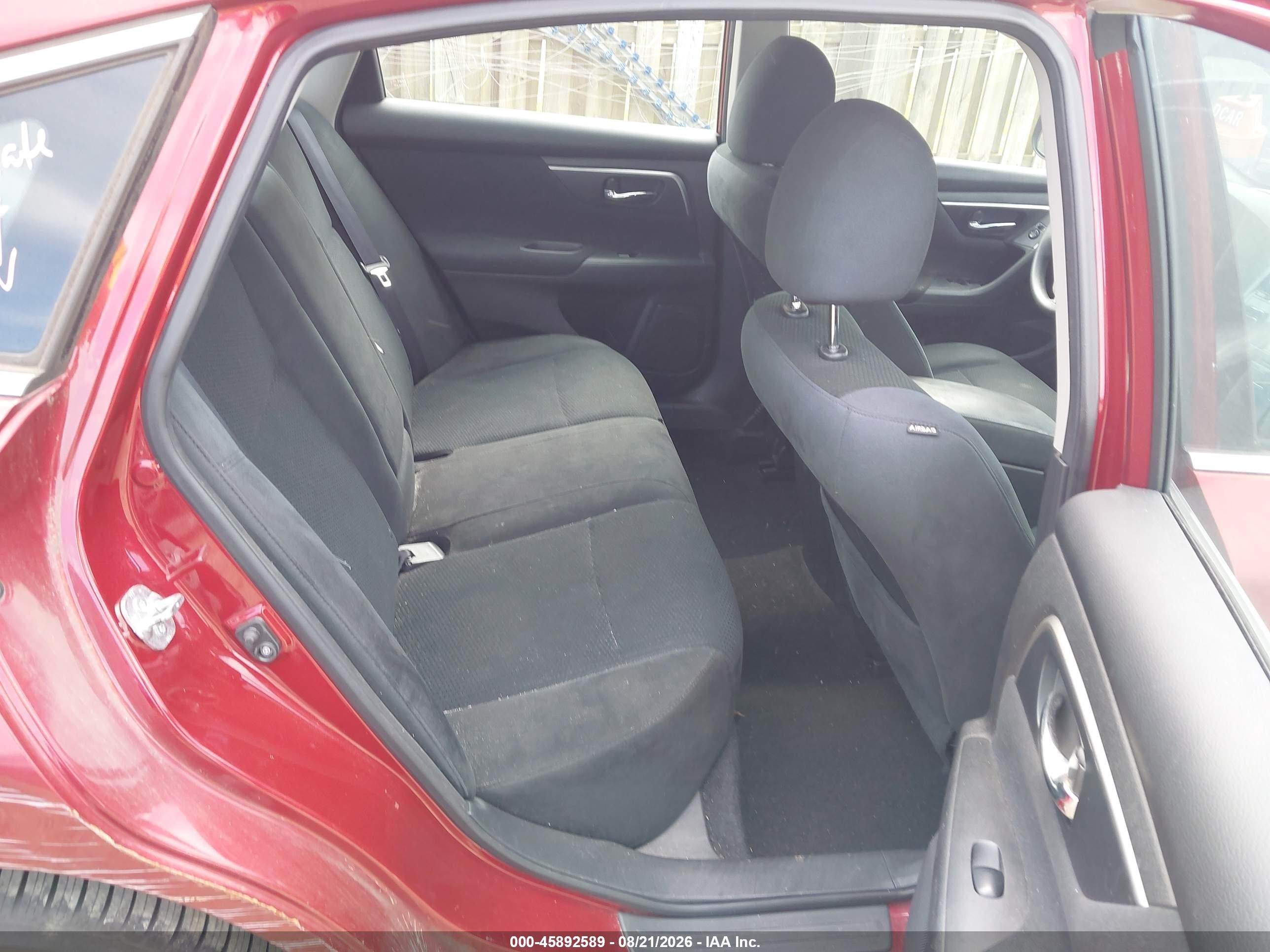2015 Nissan Altima 2.5 S Red vin: 1N4AL3AP2FN326666