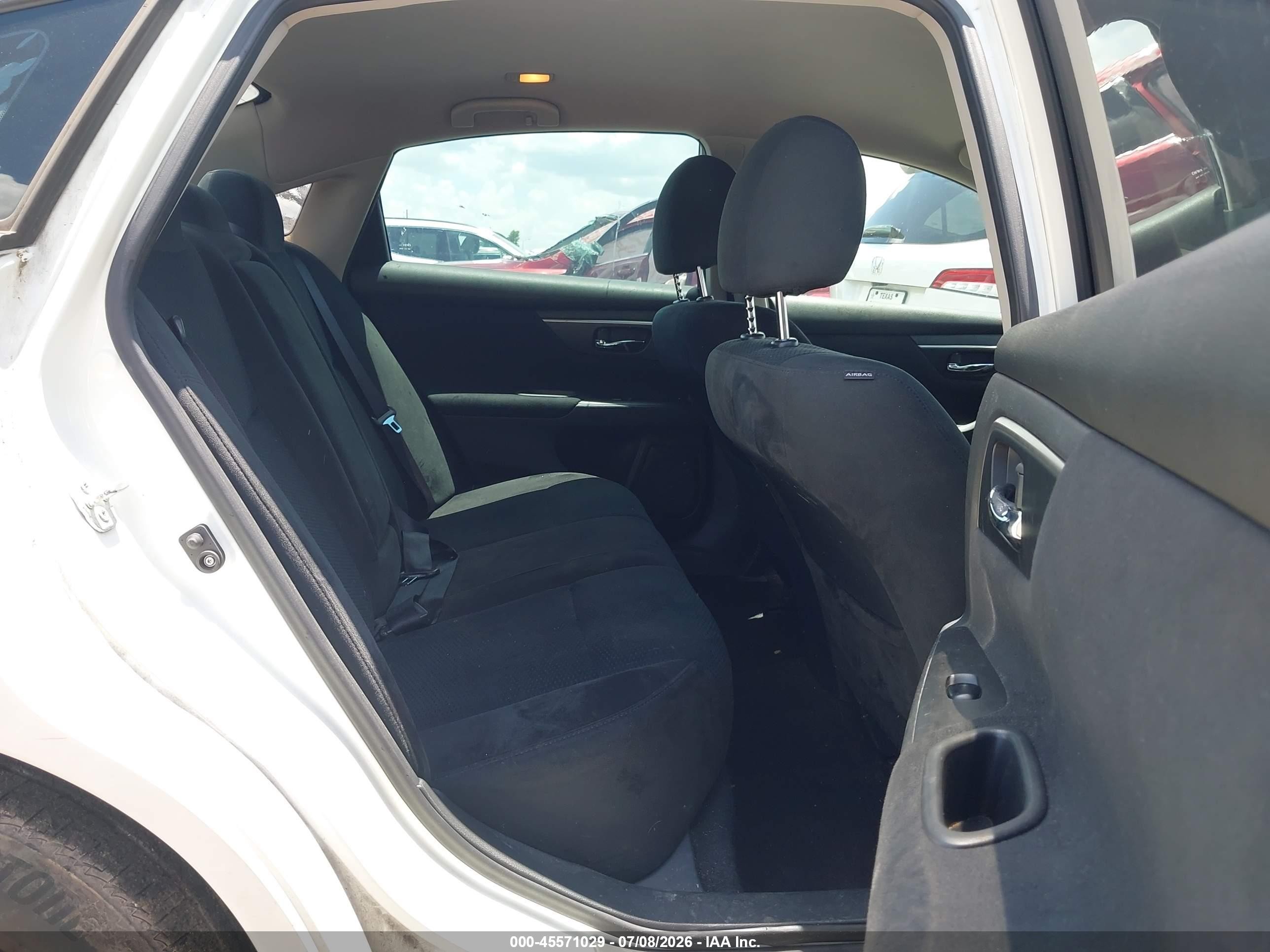2015 Nissan Altima 2.5/2.5 S/2.5 Sl/2.5 Sv White vin: 1N4AL3AP2FN334279