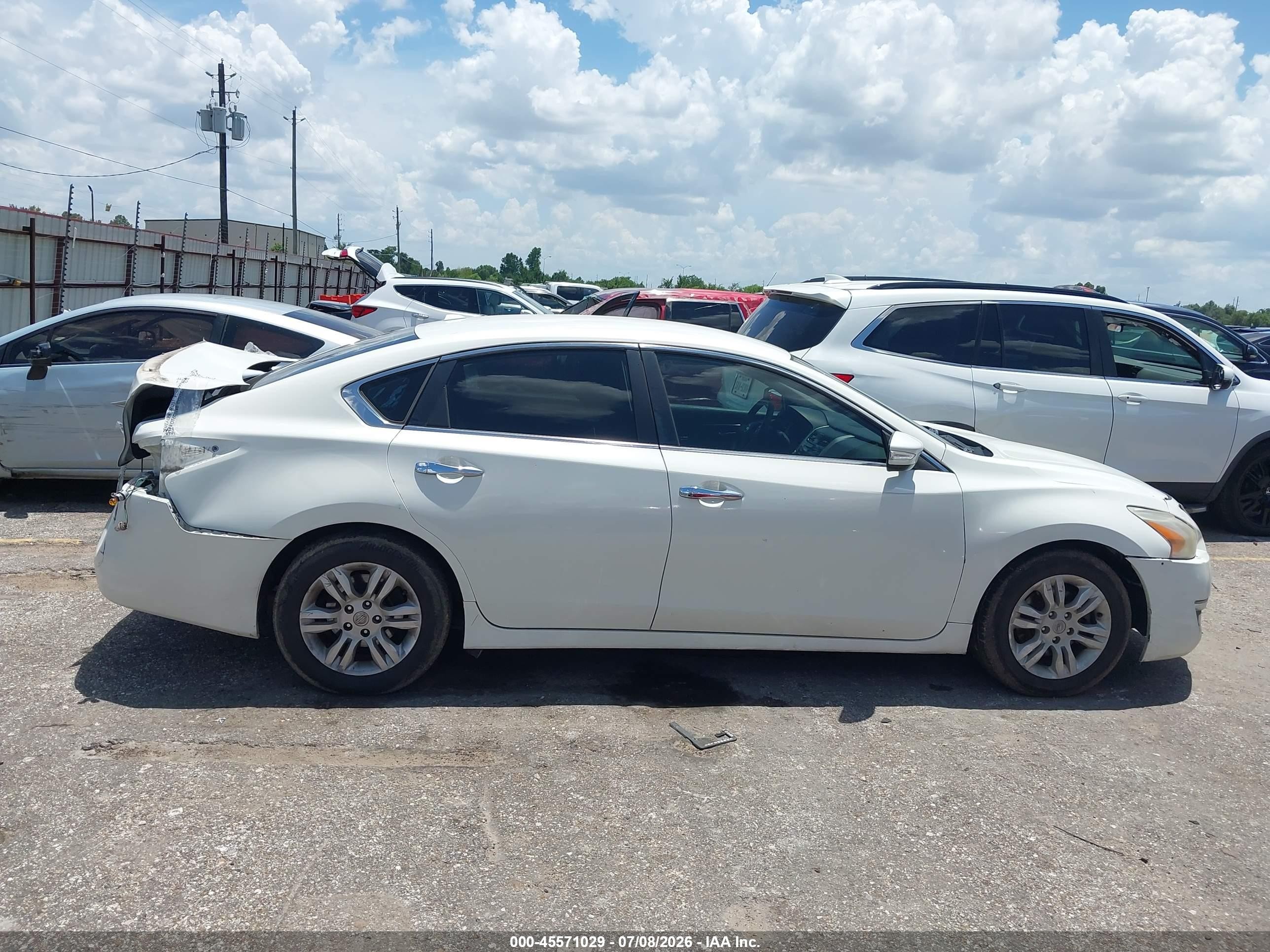 2015 Nissan Altima 2.5/2.5 S/2.5 Sl/2.5 Sv White vin: 1N4AL3AP2FN334279