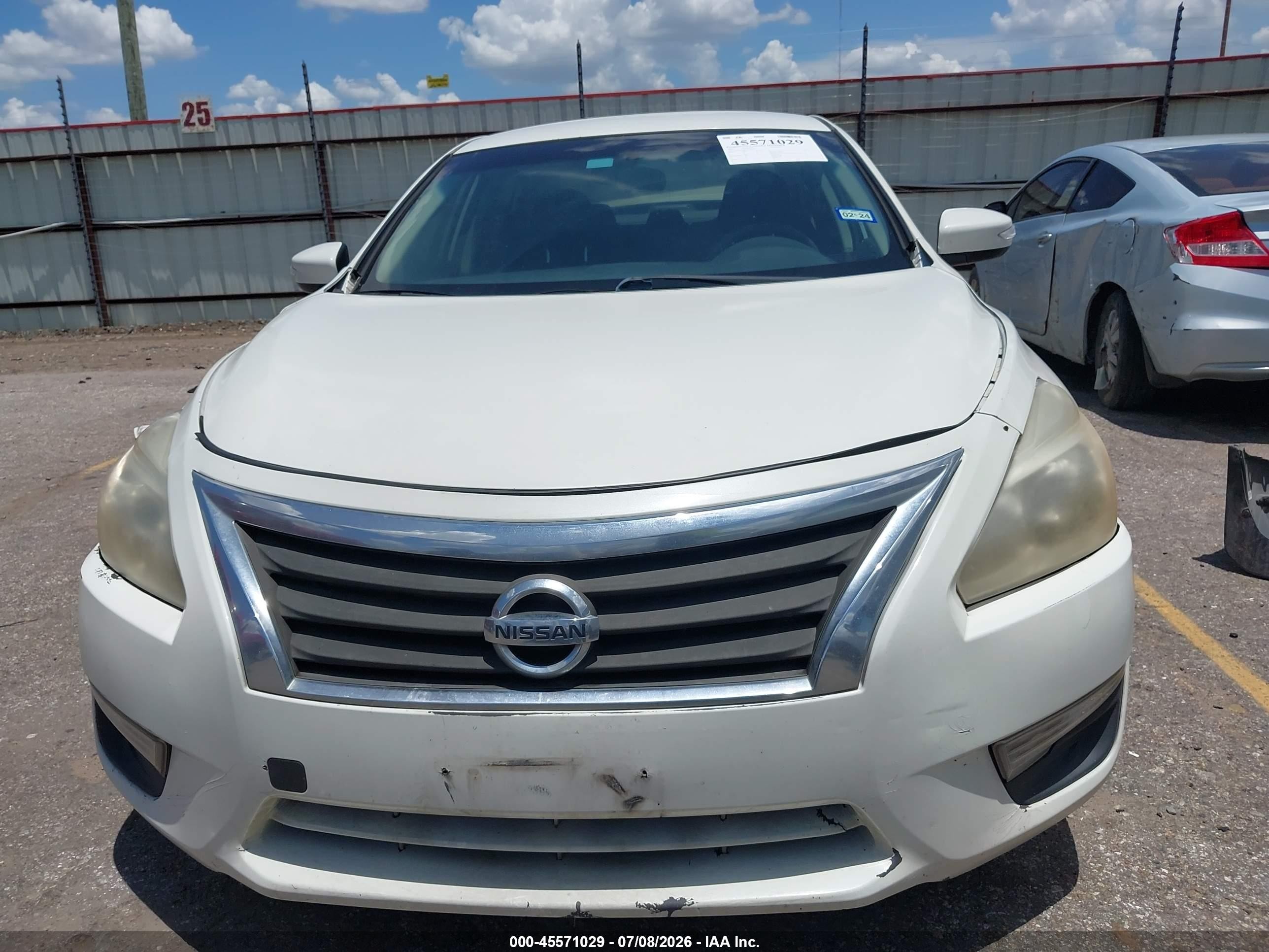 2015 Nissan Altima 2.5/2.5 S/2.5 Sl/2.5 Sv White vin: 1N4AL3AP2FN334279