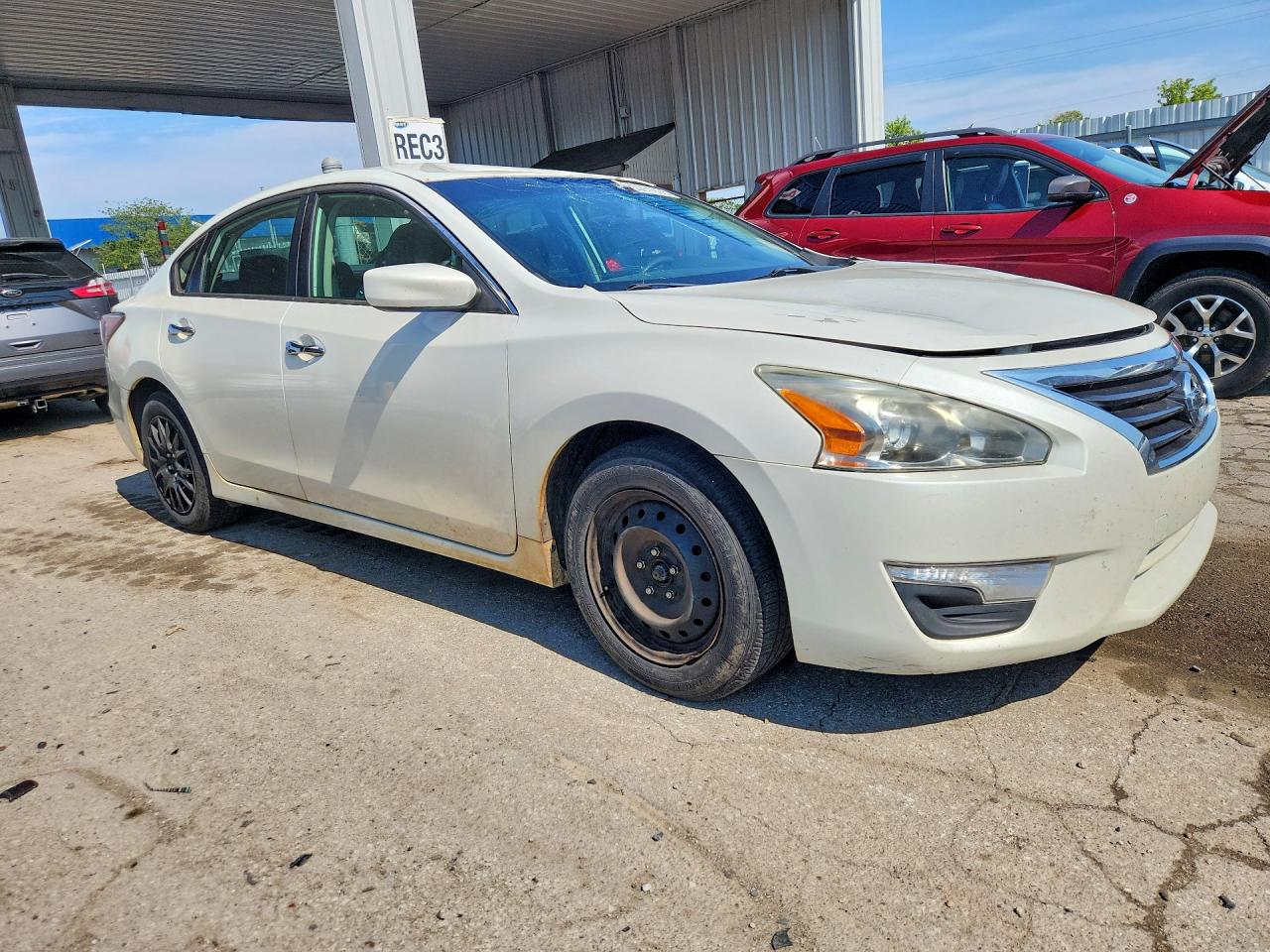 2015 Nissan Altima 2.5 S White vin: 1N4AL3AP2FN334413