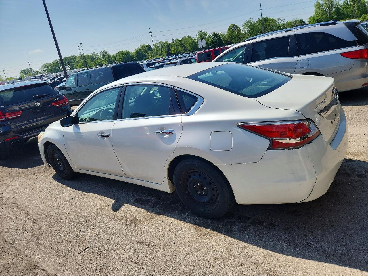 2015 Nissan Altima 2.5 S White vin: 1N4AL3AP2FN334413