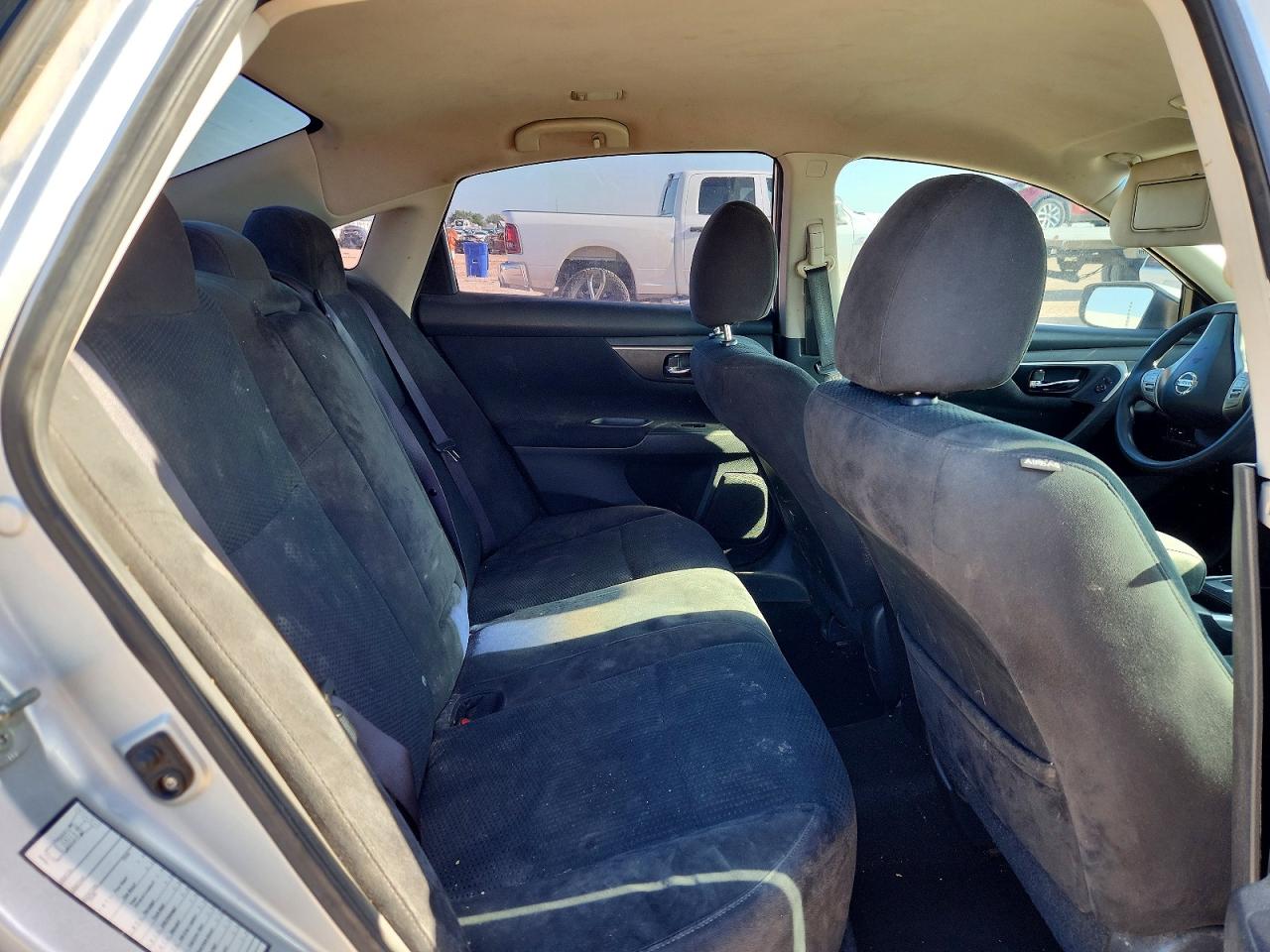 2015 Nissan Altima 2.5 S Серебряный vin: 1N4AL3AP2FN339708