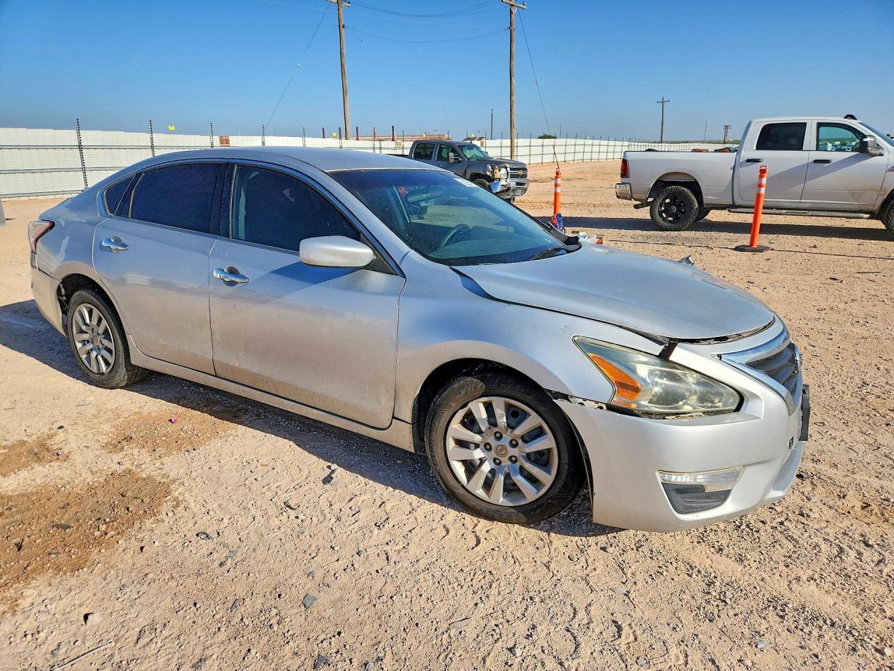2015 Nissan Altima 2.5 S Серебряный vin: 1N4AL3AP2FN339708