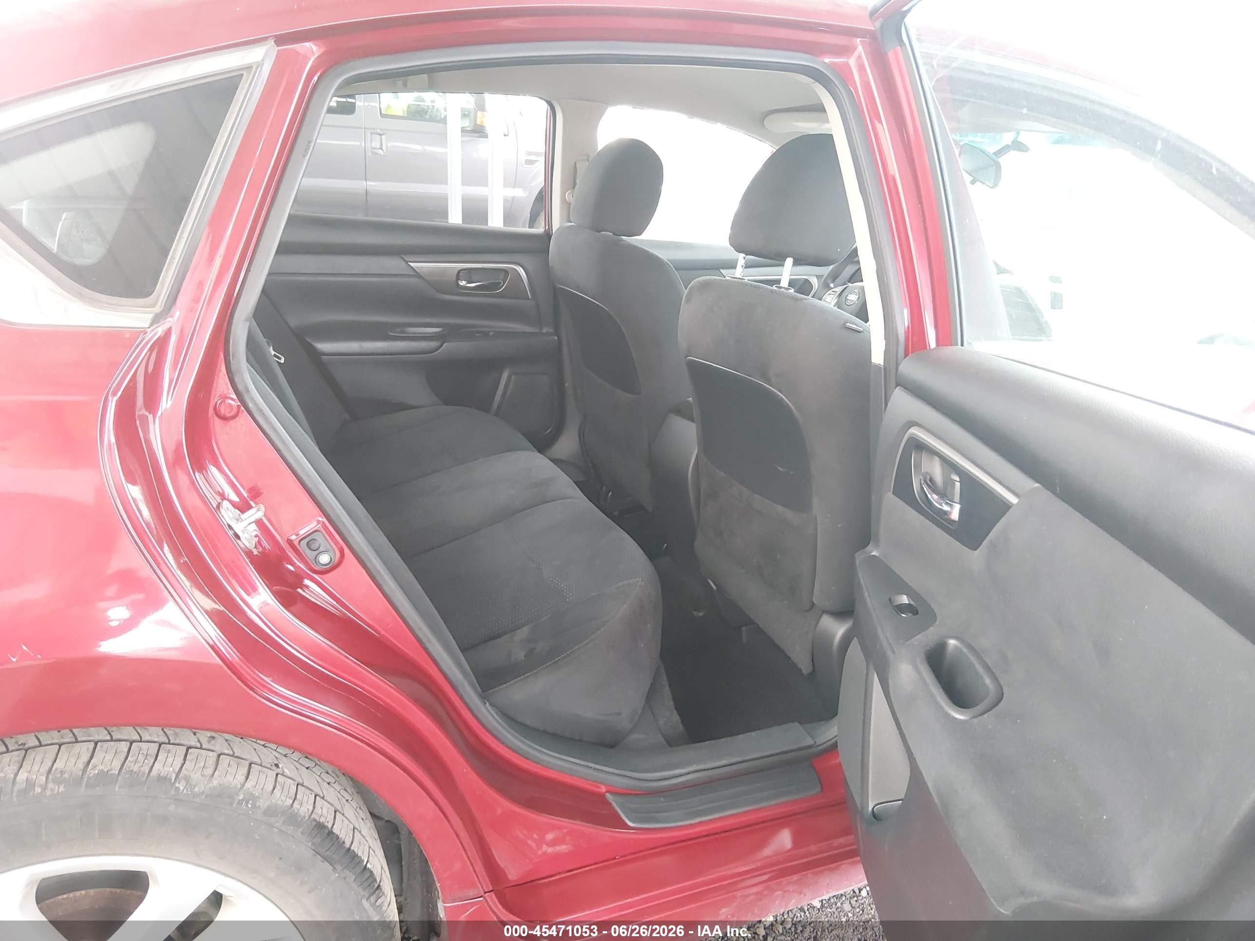 2015 Nissan Altima 2.5 S Red vin: 1N4AL3AP2FN340633