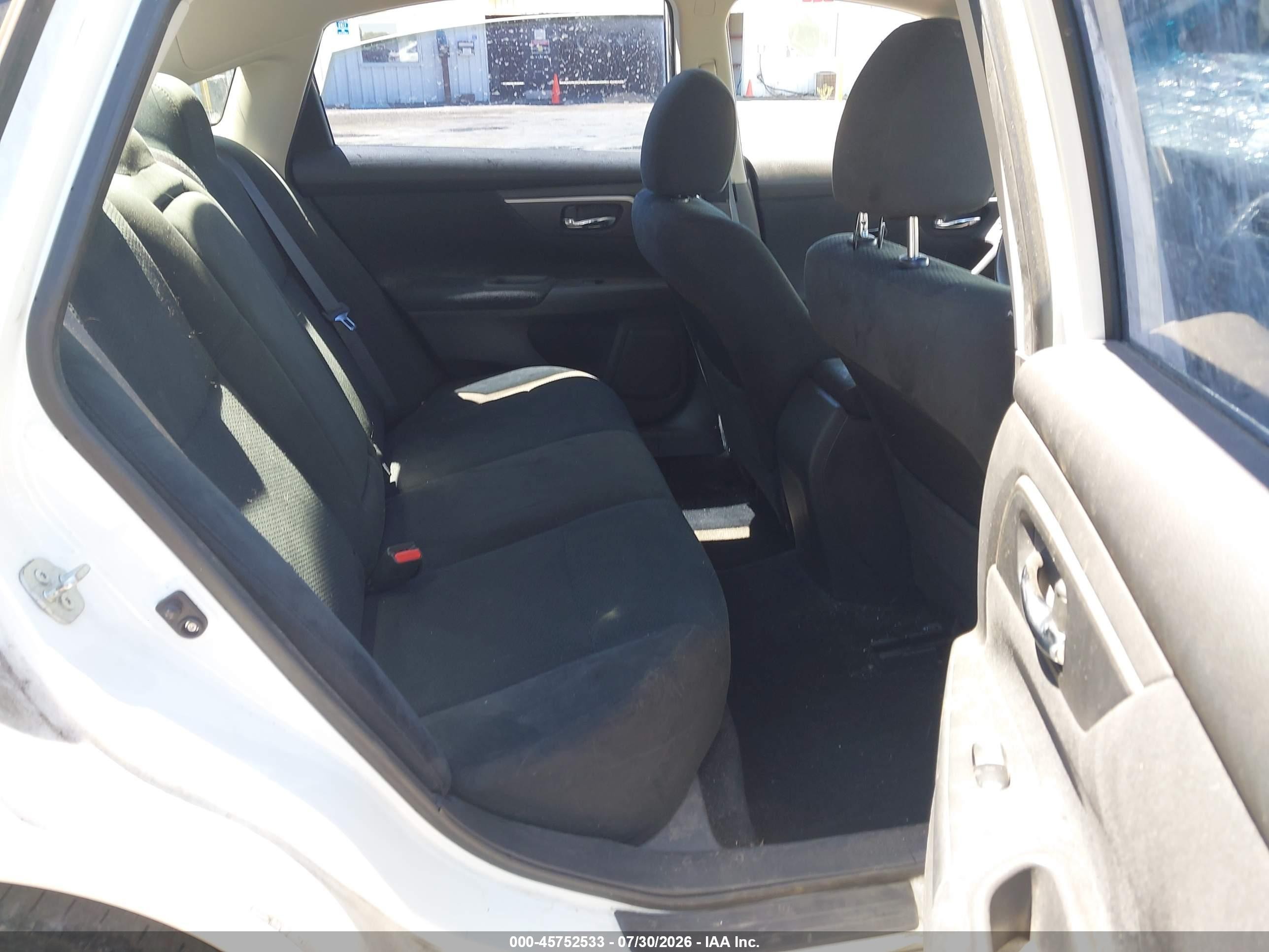 2015 Nissan Altima 2.5 S White vin: 1N4AL3AP2FN347534