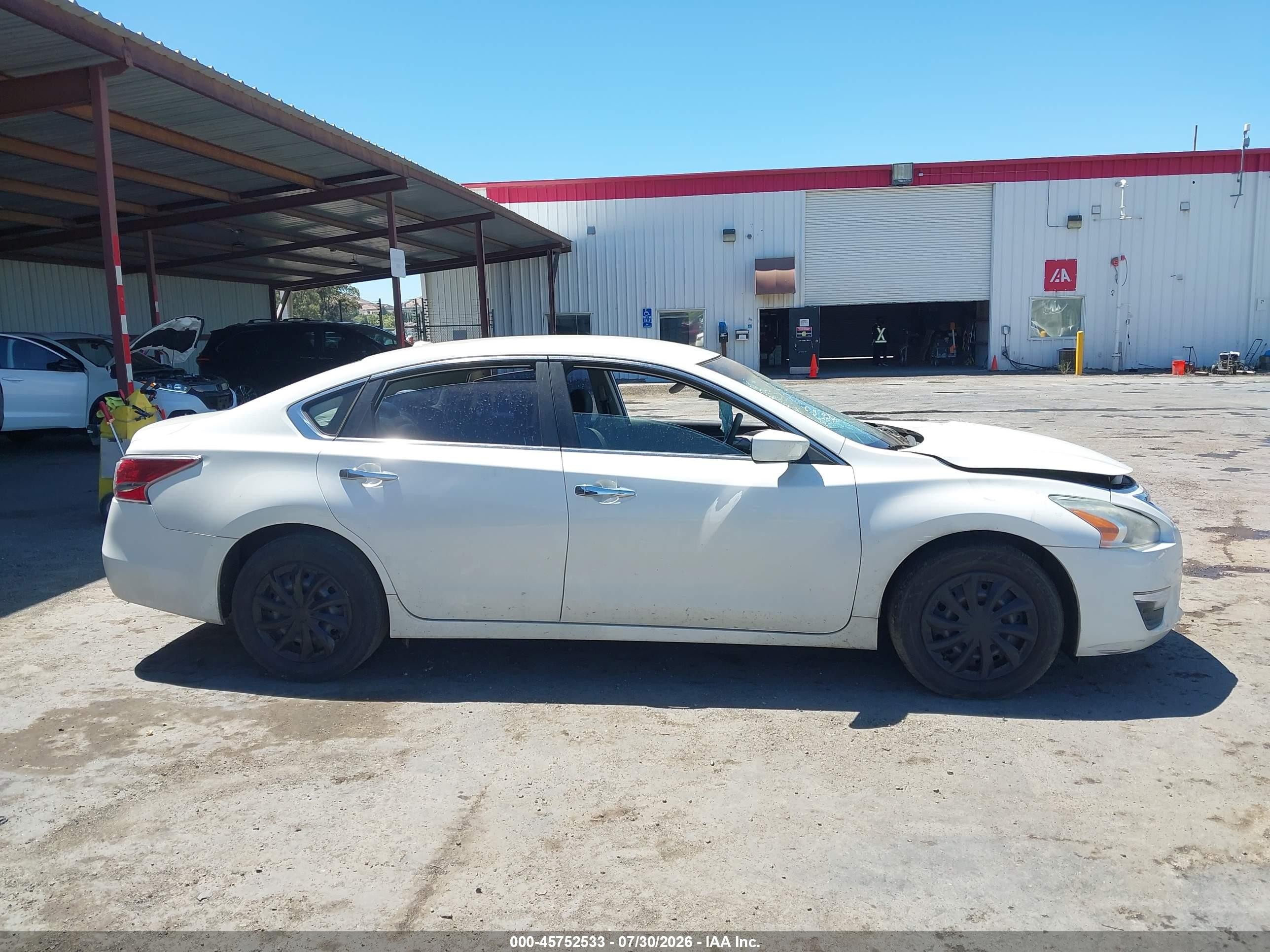 2015 Nissan Altima 2.5 S White vin: 1N4AL3AP2FN347534
