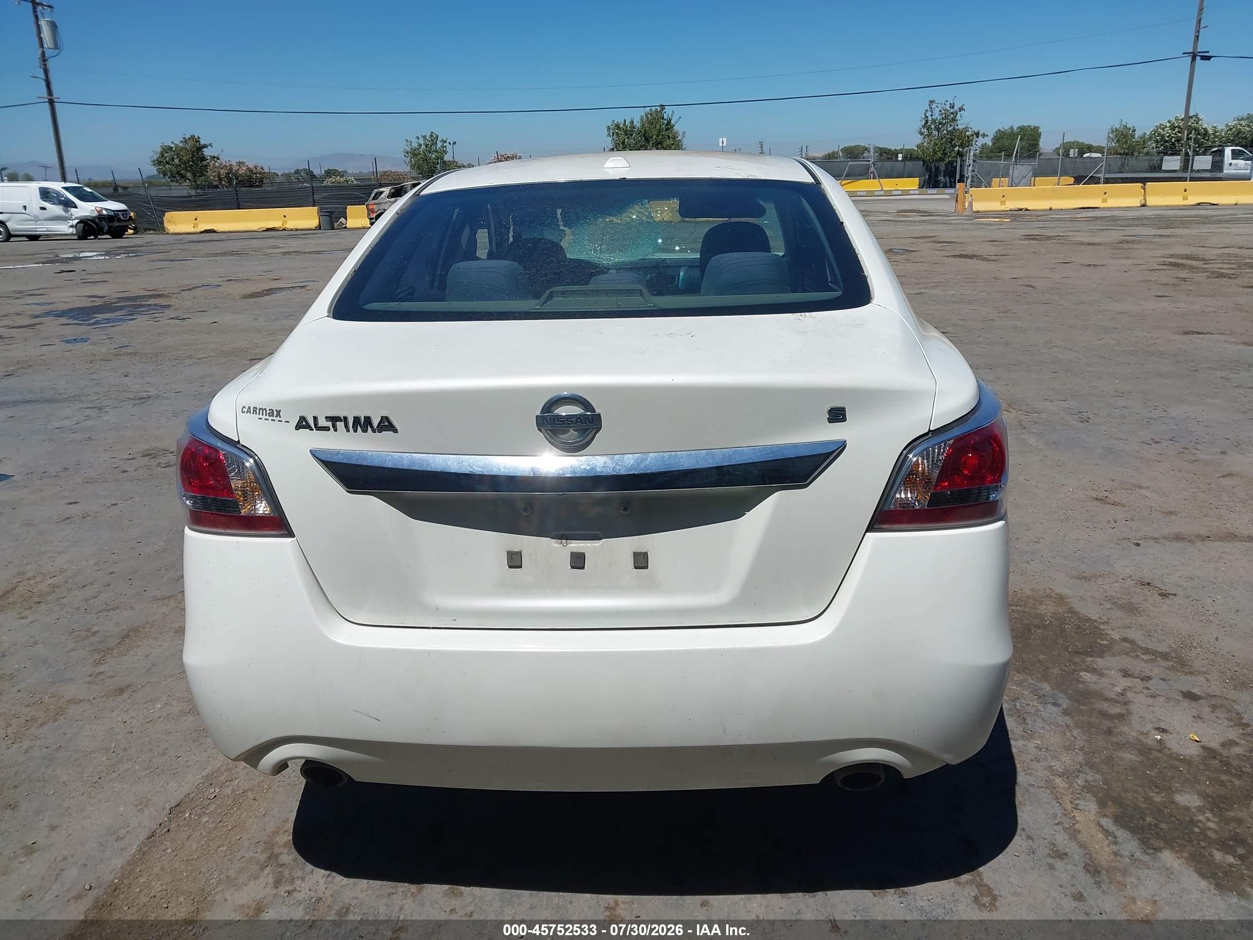 2015 Nissan Altima 2.5 S White vin: 1N4AL3AP2FN347534