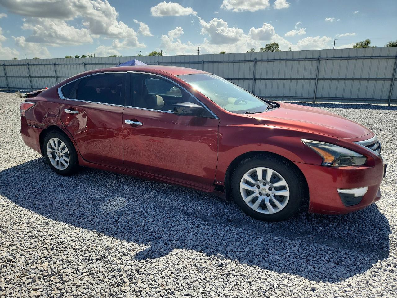 2015 Nissan Altima 2.5 S Burgundy vin: 1N4AL3AP2FN350904