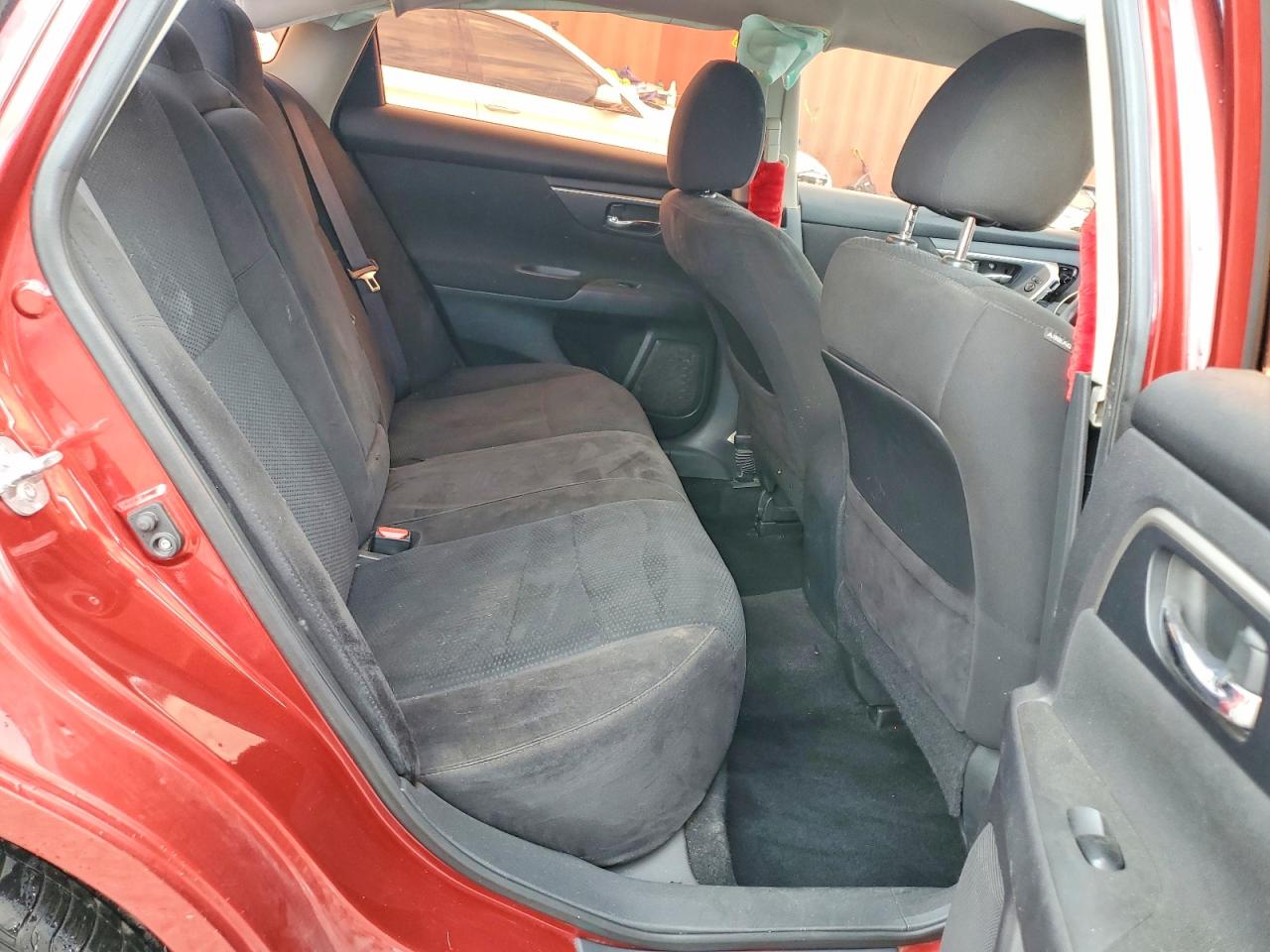 2015 Nissan Altima 2.5 S Red vin: 1N4AL3AP2FN355987