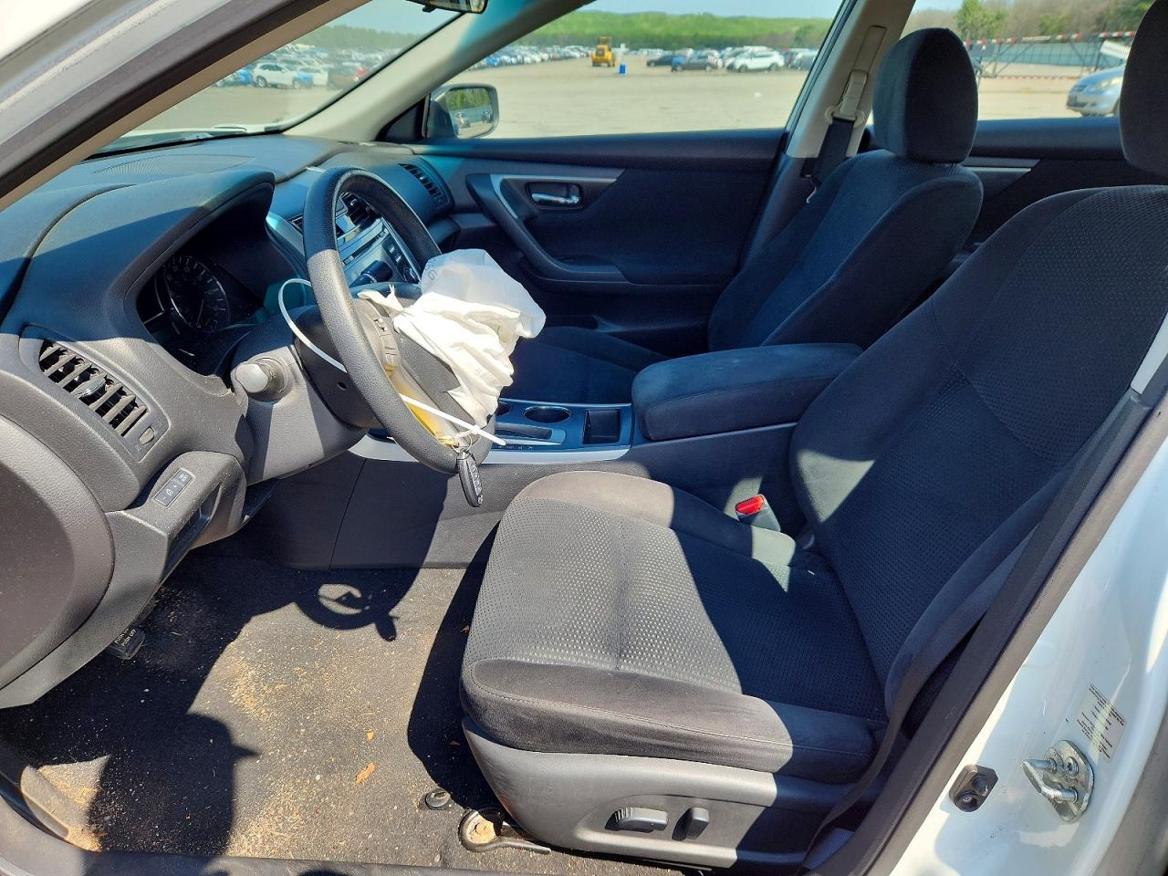 2015 Nissan Altima 2.5 S Белый vin: 1N4AL3AP2FN362308