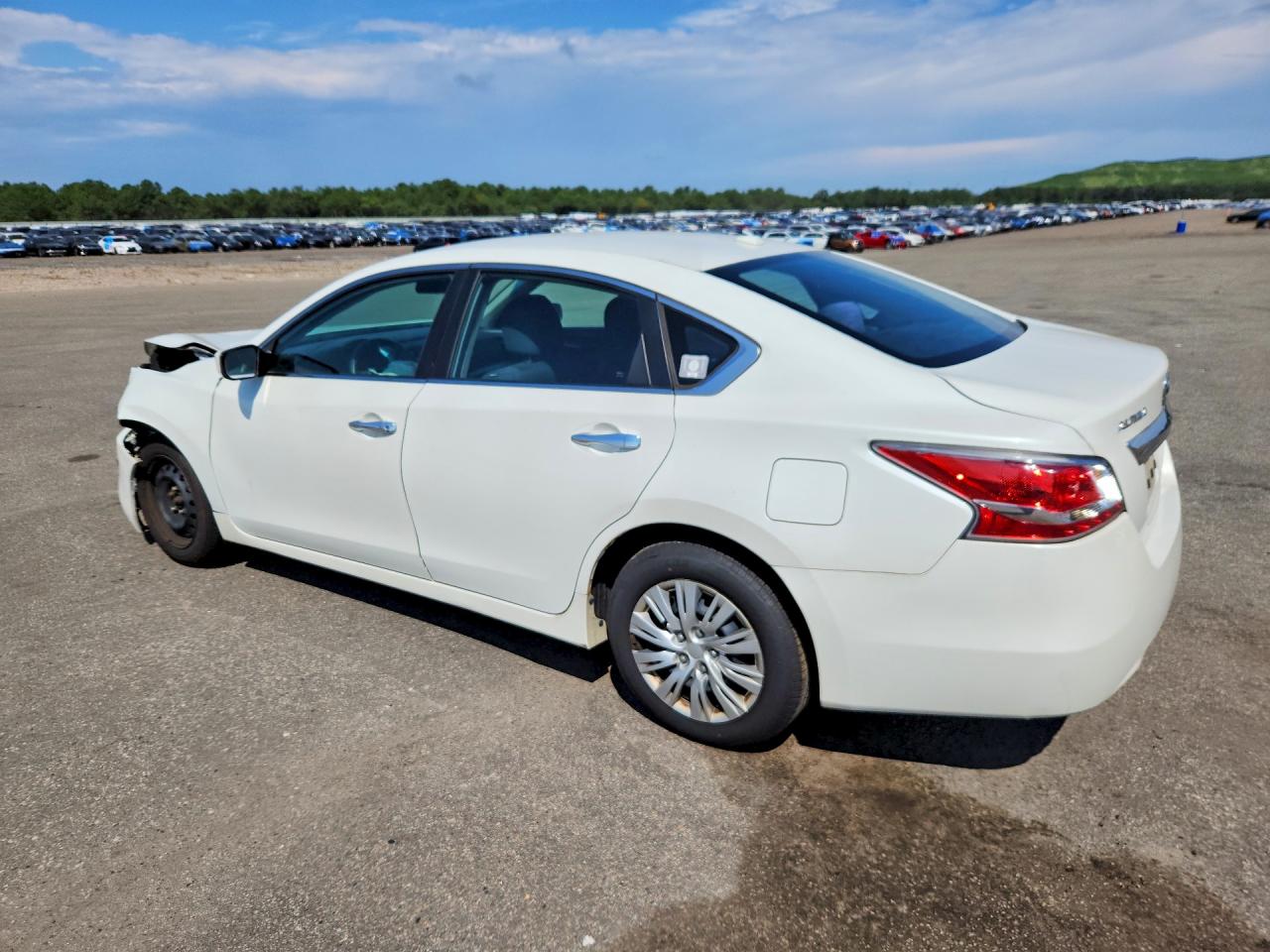 2015 Nissan Altima 2.5 S Белый vin: 1N4AL3AP2FN362308