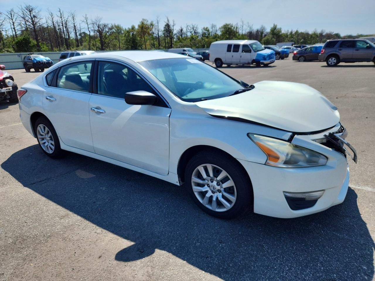 2015 Nissan Altima 2.5 S Белый vin: 1N4AL3AP2FN362308