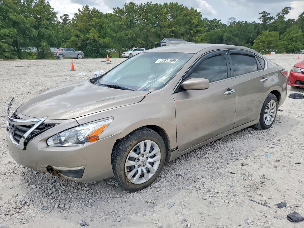 2015 Nissan Altima 2.5 S Beige vin: 1N4AL3AP2FN368805