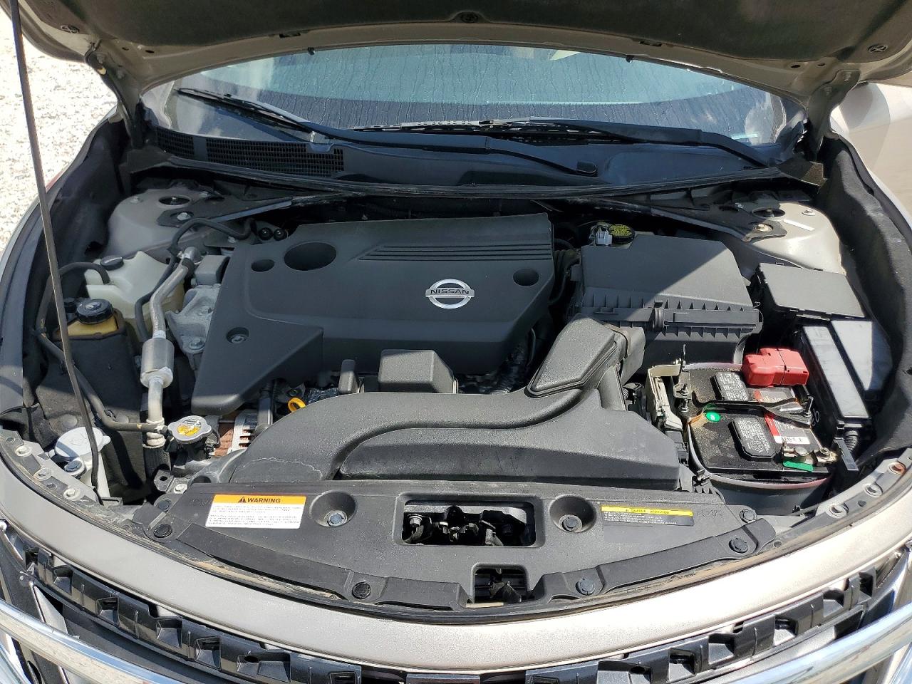 2015 Nissan Altima 2.5 S Beige vin: 1N4AL3AP2FN368805