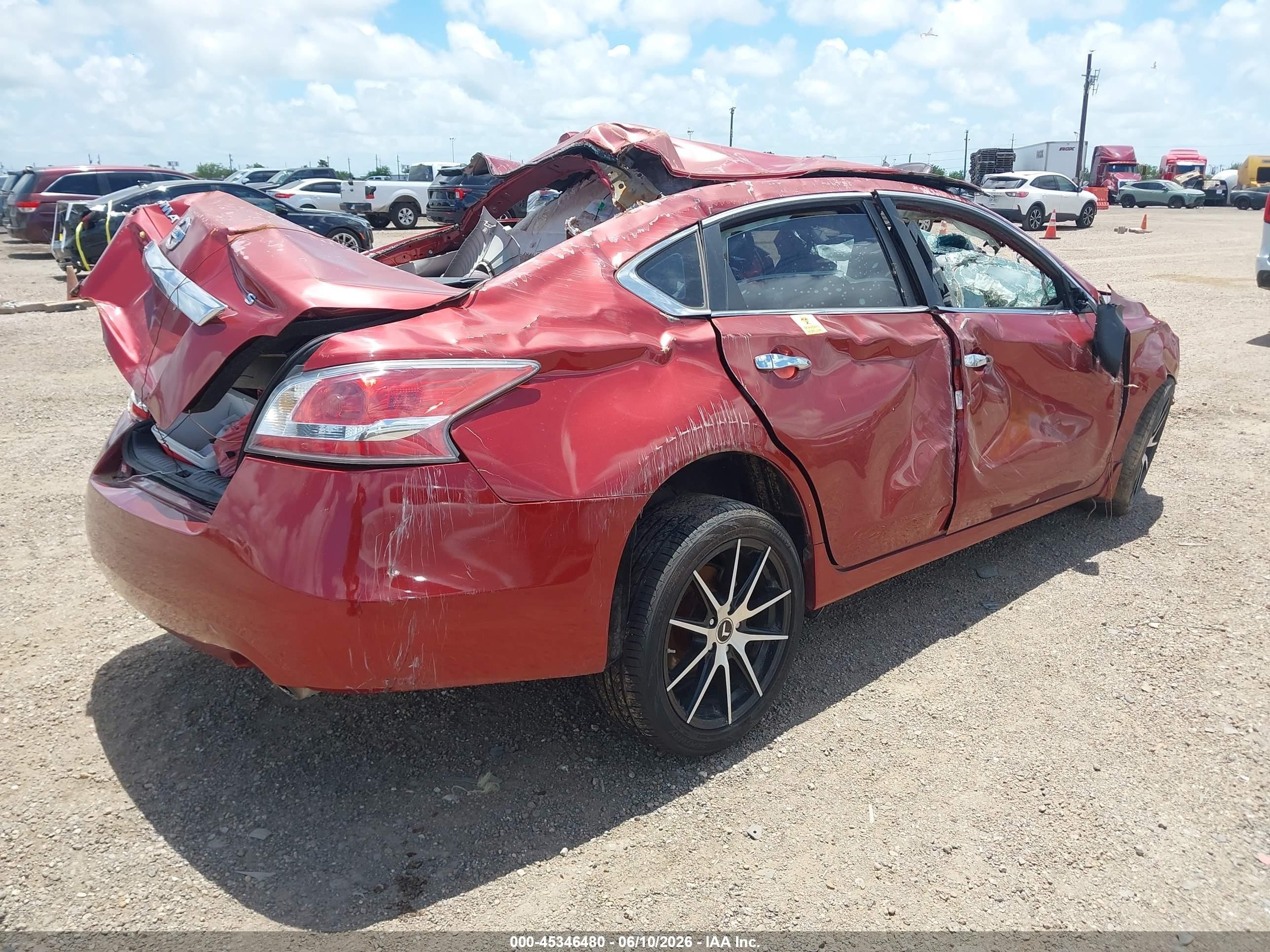 2015 Nissan Altima 2.5 S Red vin: 1N4AL3AP2FN380422