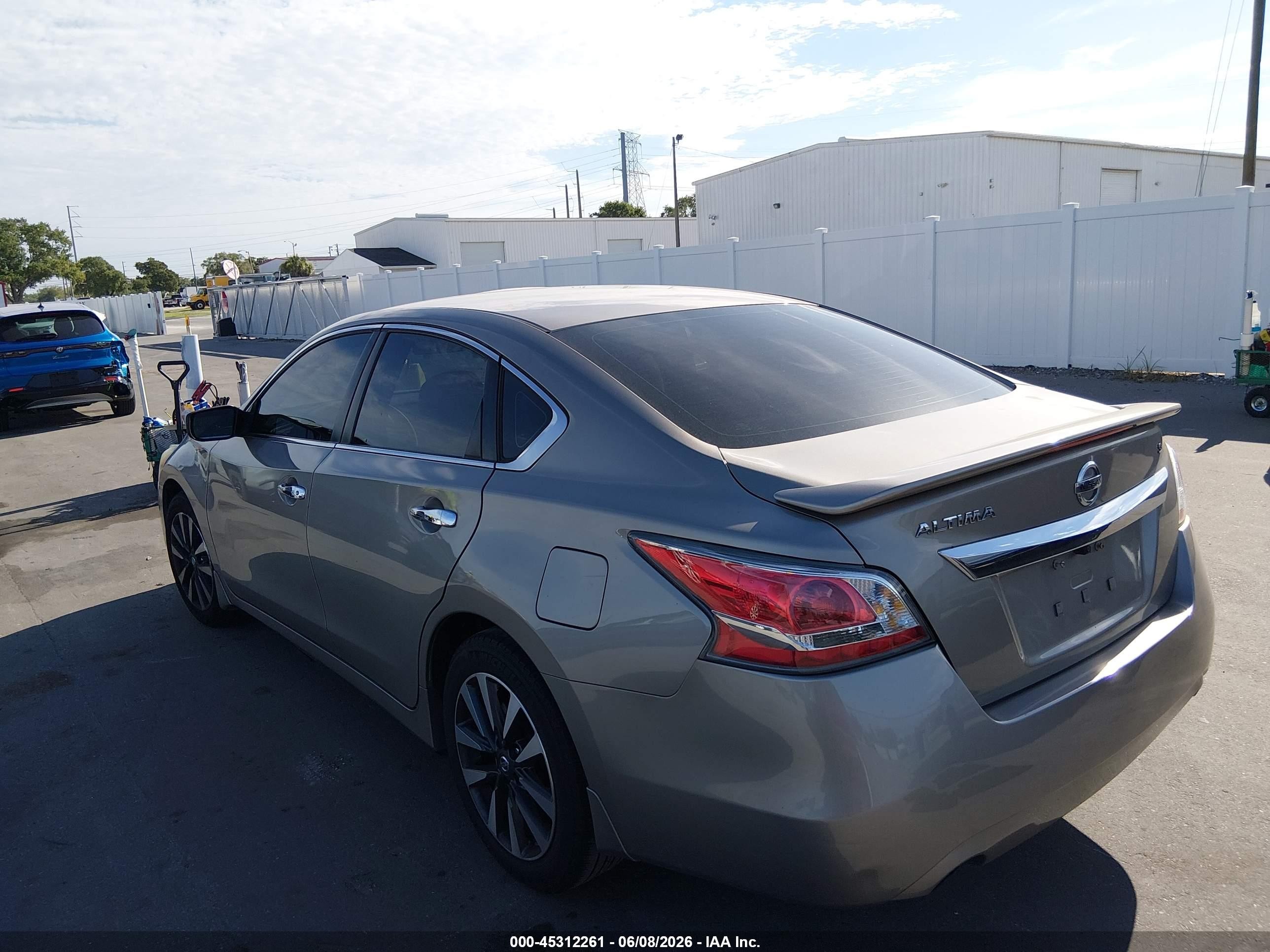 2015 Nissan Altima 2.5 S Золотой vin: 1N4AL3AP2FN397060