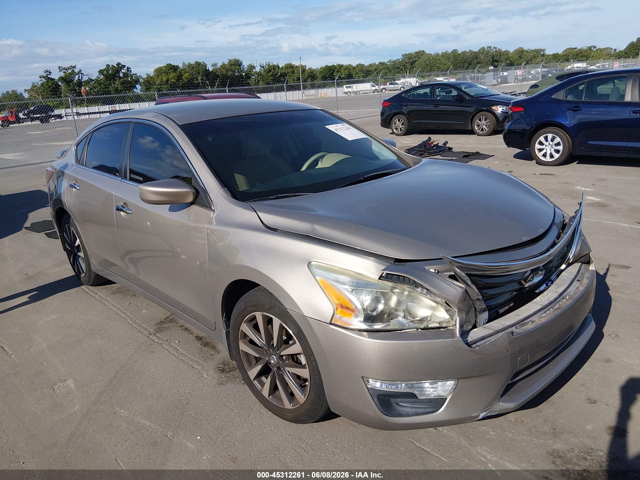 2015 Nissan Altima 2.5 S Gold vin: 1N4AL3AP2FN397060