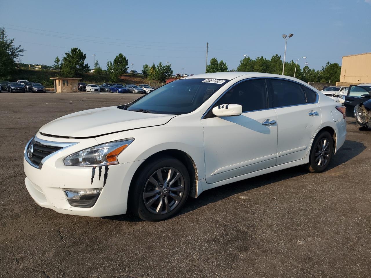 2015 Nissan Altima 2.5 S White vin: 1N4AL3AP2FN405660 Damage: Left Rear Door, Multiple Dents/Paint Damage, 3