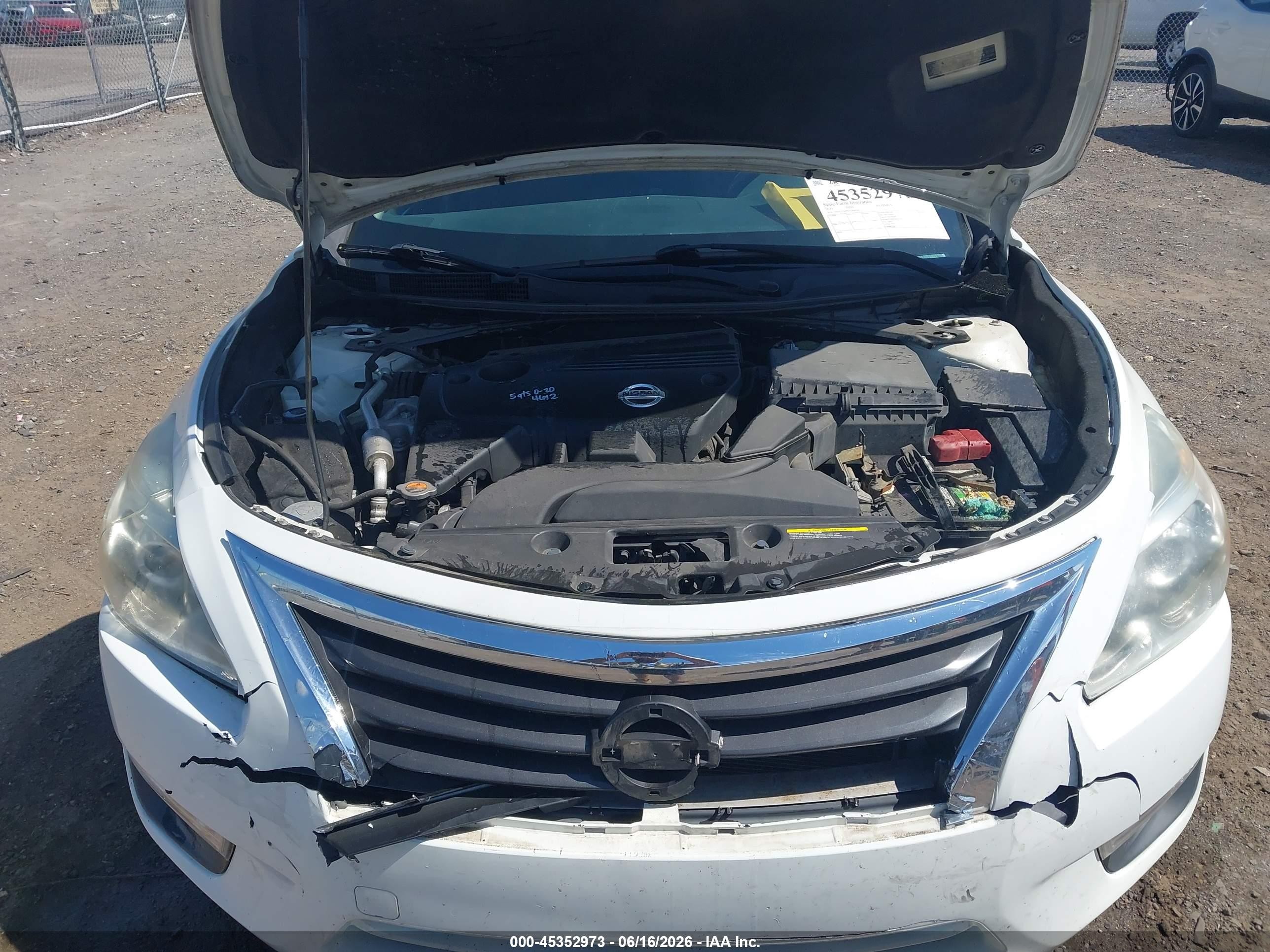 2015 Nissan Altima 2.5 S Белый vin: 1N4AL3AP2FN860394