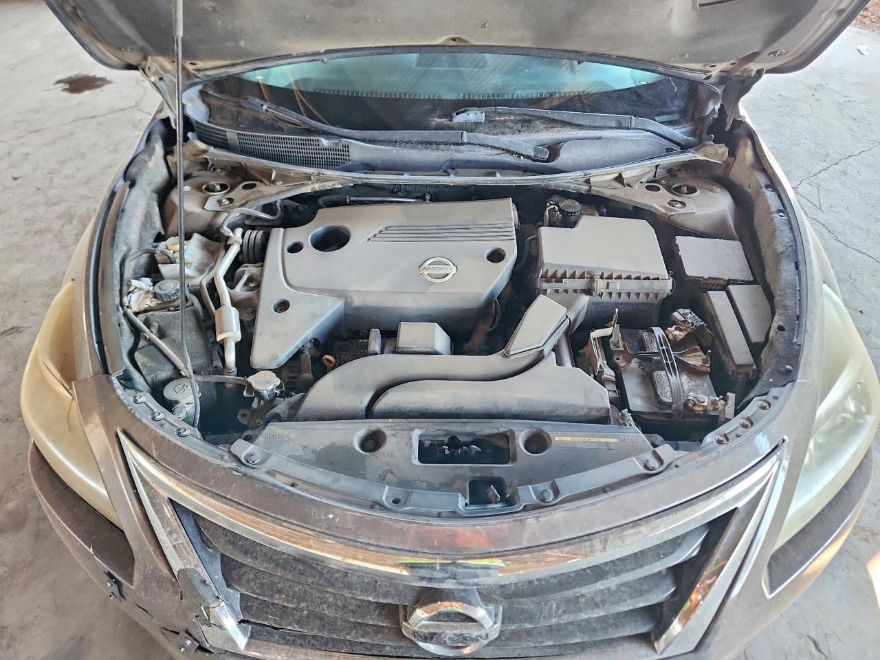 2015 Nissan Altima 2.5 S Серый vin: 1N4AL3AP2FN861626