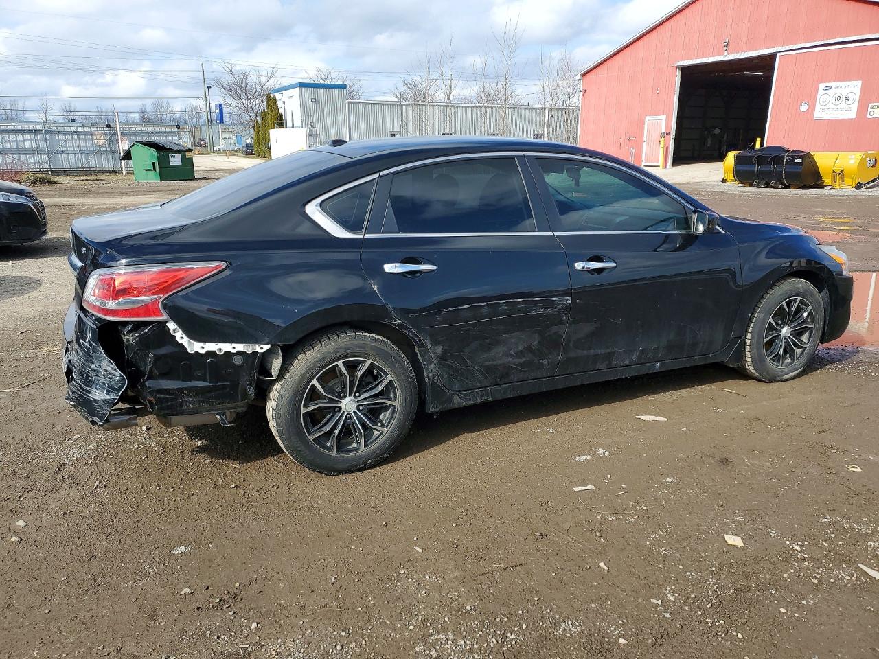 2015 Nissan Altima 2.5 S 4dr Черный vin: 1N4AL3AP2FN875459