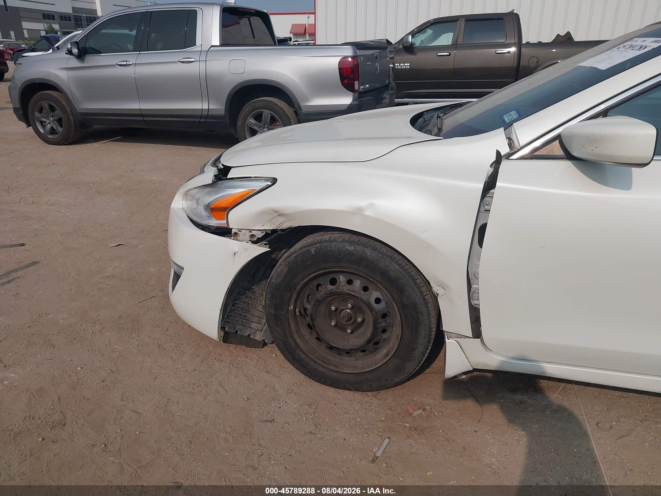 2015 Nissan Altima 2.5 S White vin: 1N4AL3AP2FN880175