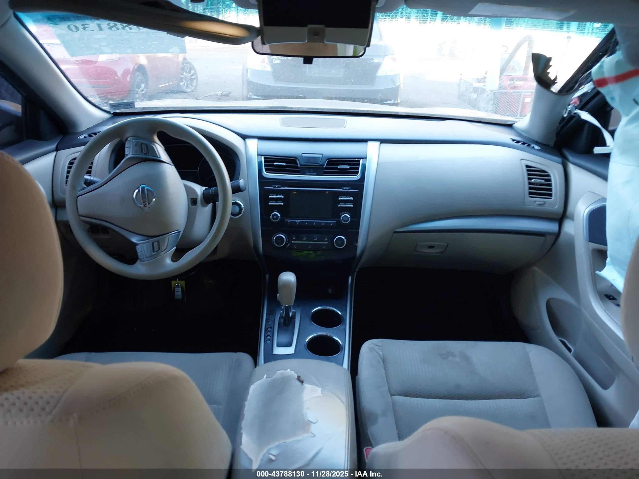 2015 Nissan Altima   Black vin: 1N4AL3AP2FN882377
