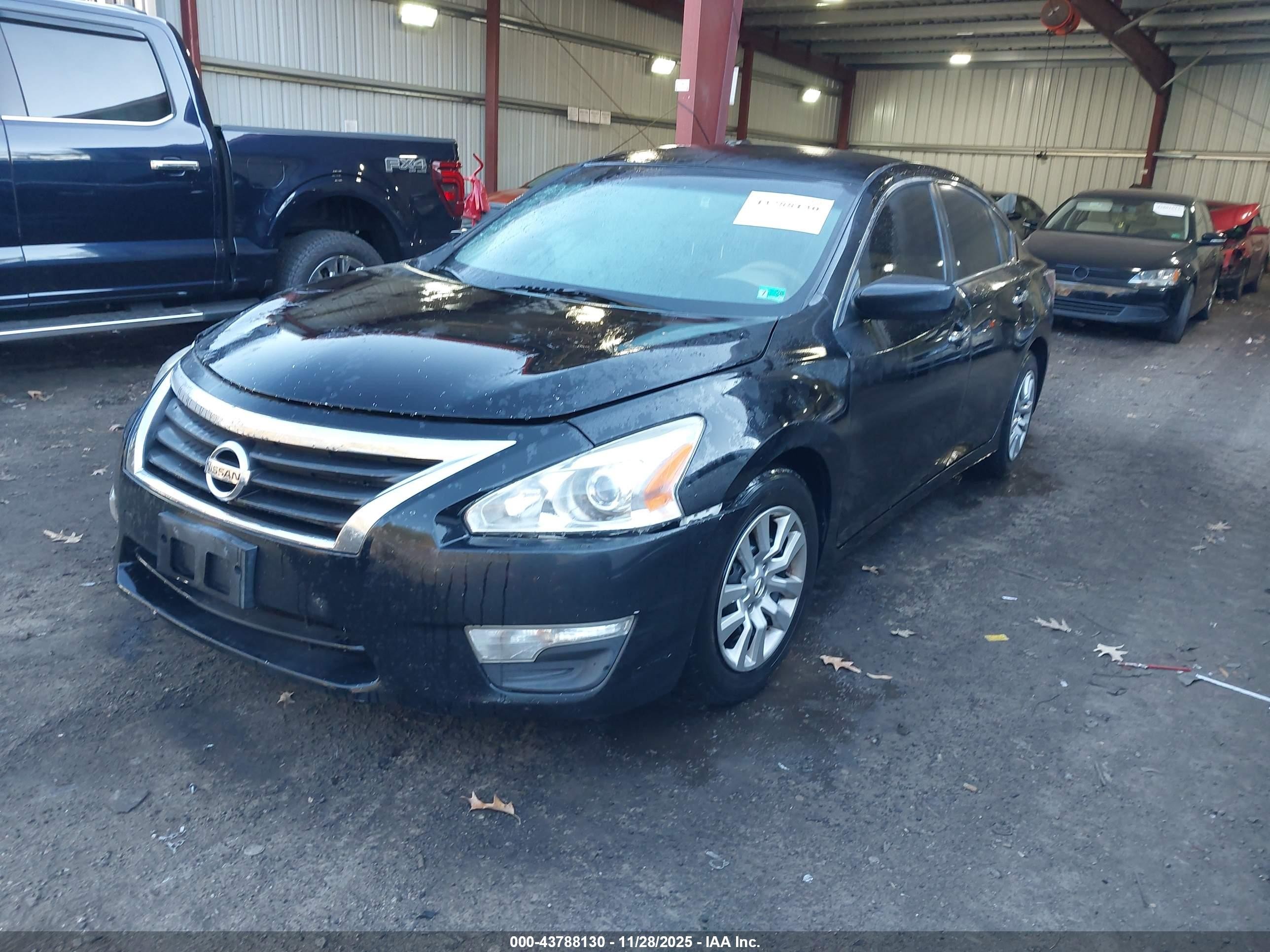 2015 Nissan Altima   Black vin: 1N4AL3AP2FN882377