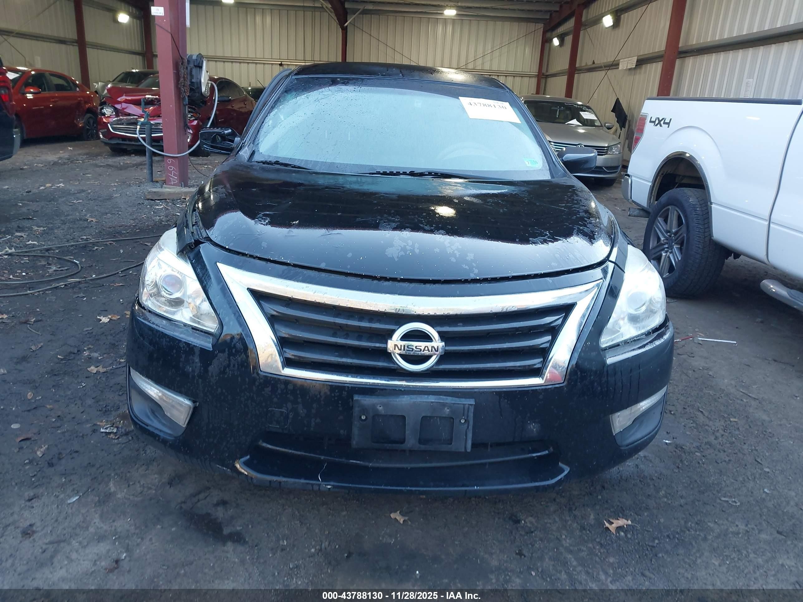 2015 Nissan Altima   Black vin: 1N4AL3AP2FN882377