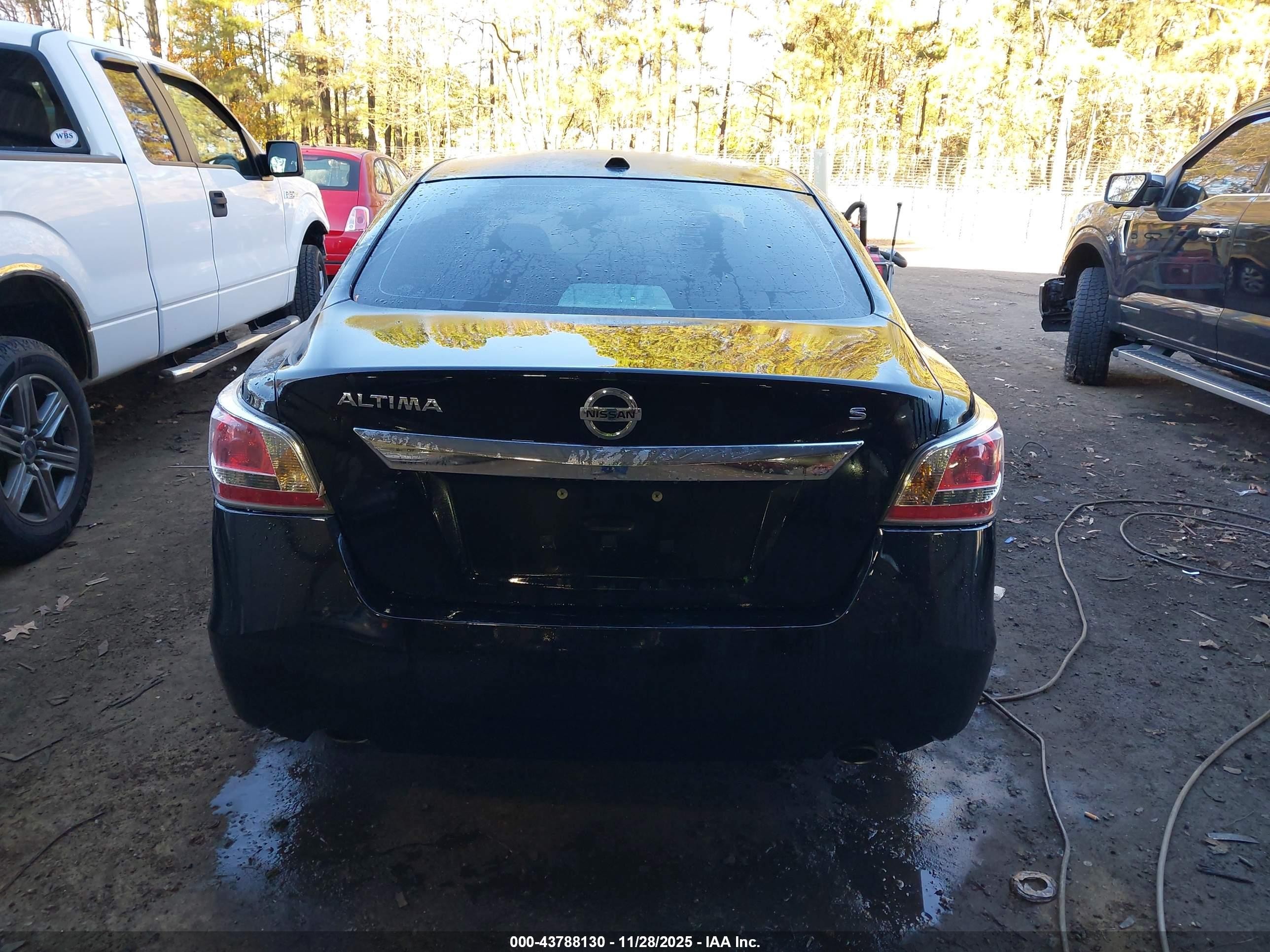 2015 Nissan Altima   Black vin: 1N4AL3AP2FN882377