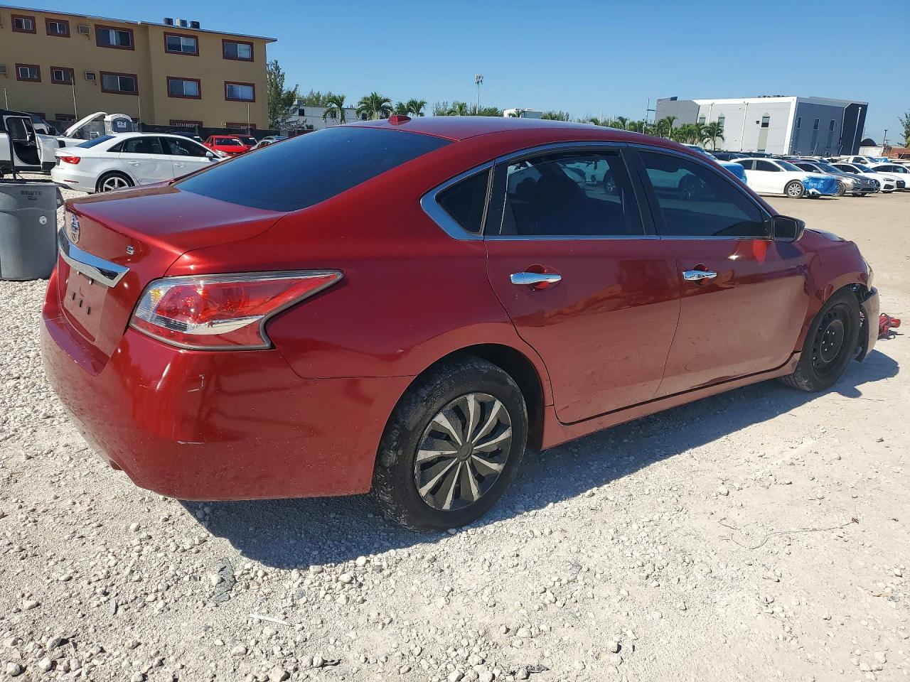 2015 Nissan Altima 2.5 S Red vin: 1N4AL3AP2FN886302